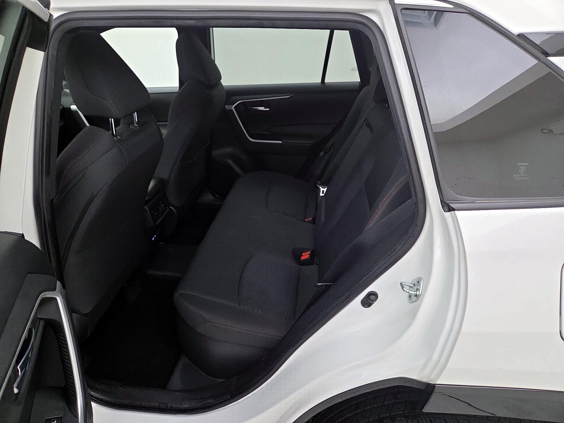 Thumbnail: 2023 Toyota RAV4 - 20