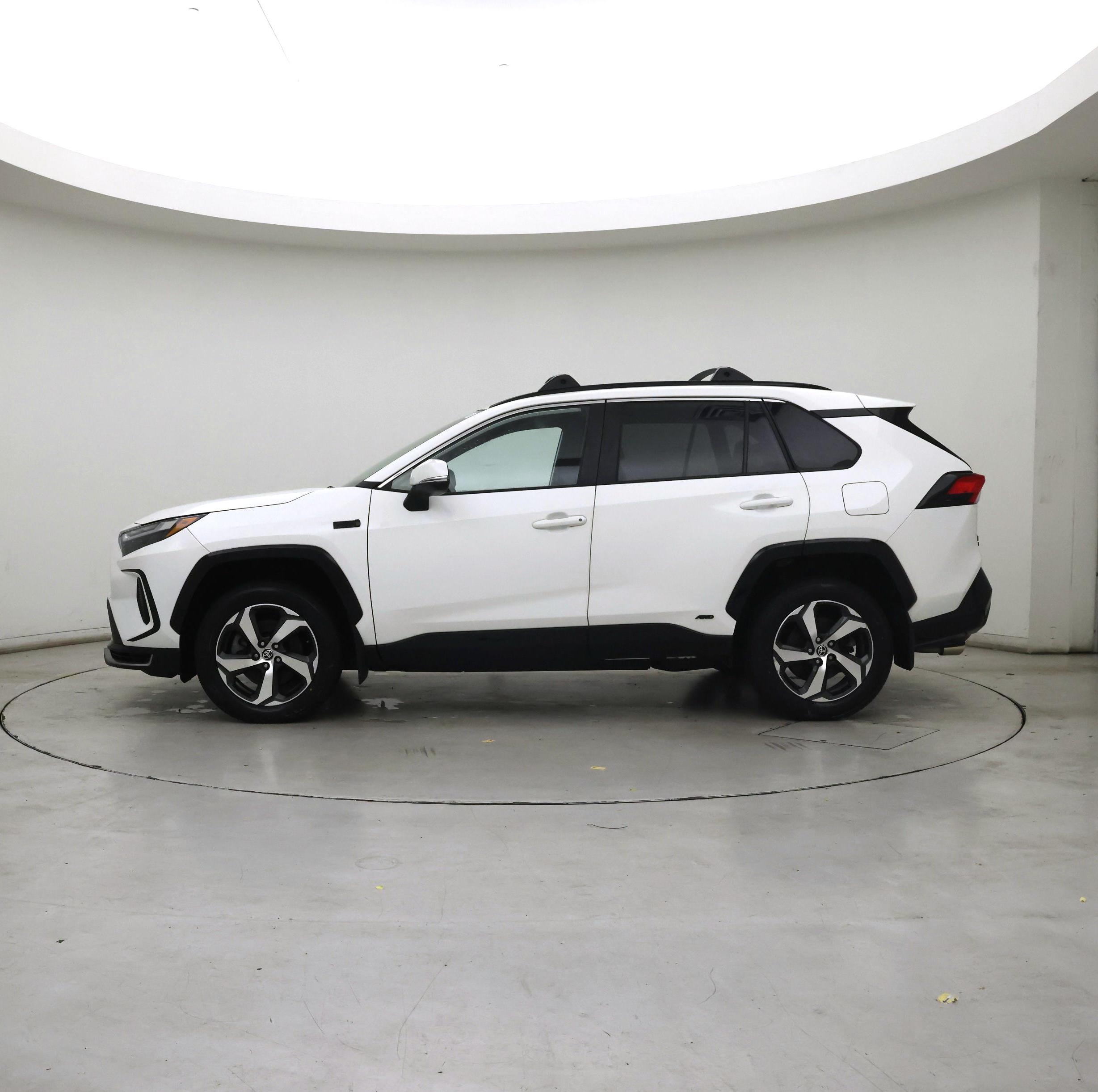 Thumbnail: 2023 Toyota RAV4 - 3
