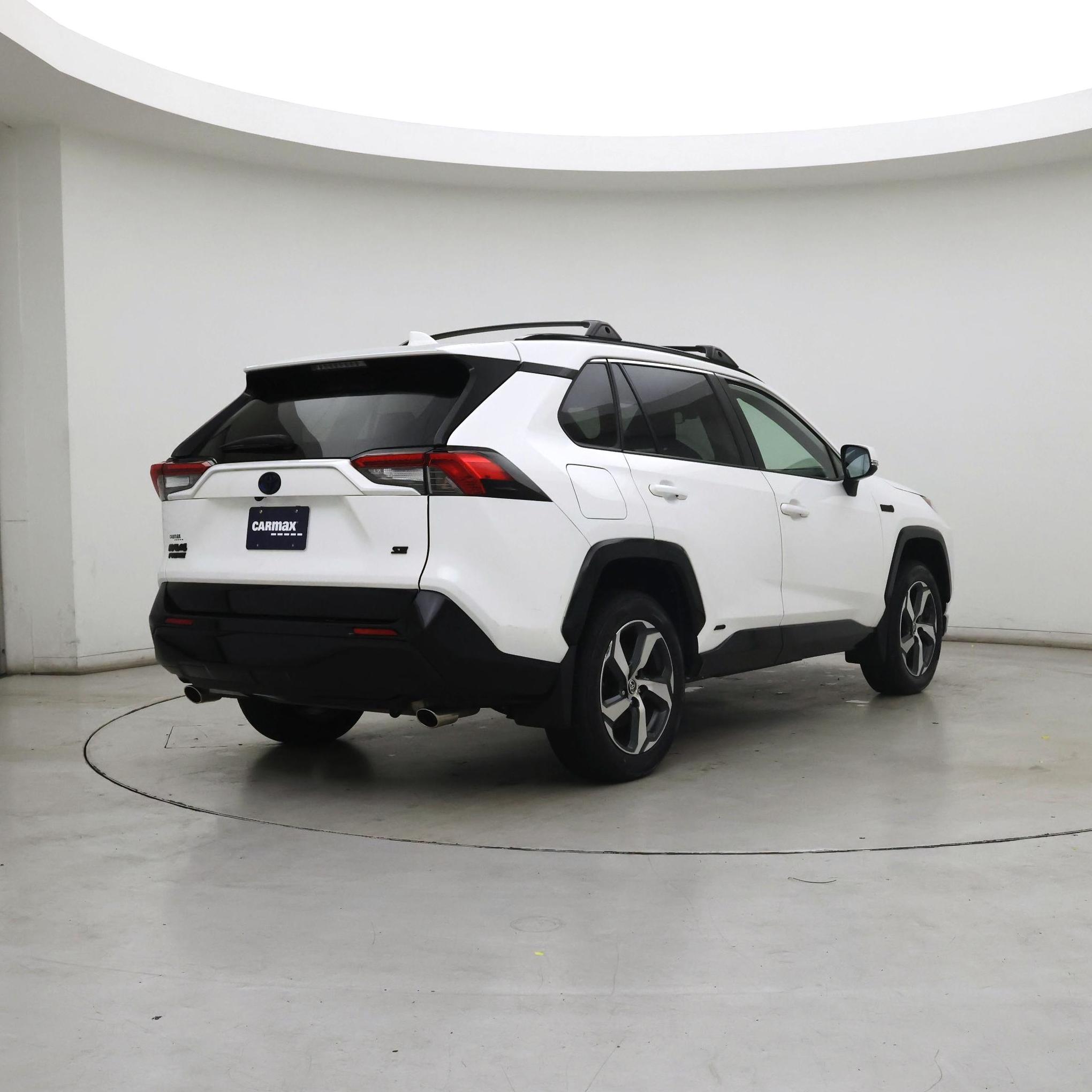 Thumbnail: 2023 Toyota RAV4 - 8
