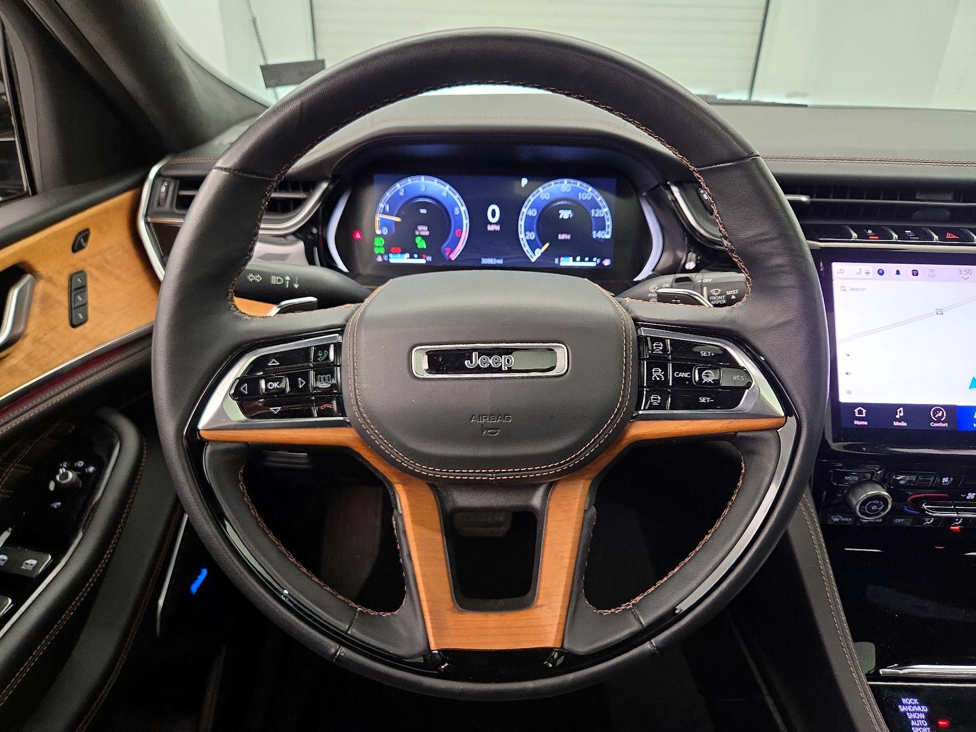 Thumbnail: 2022 Jeep Grand Cherokee - 10