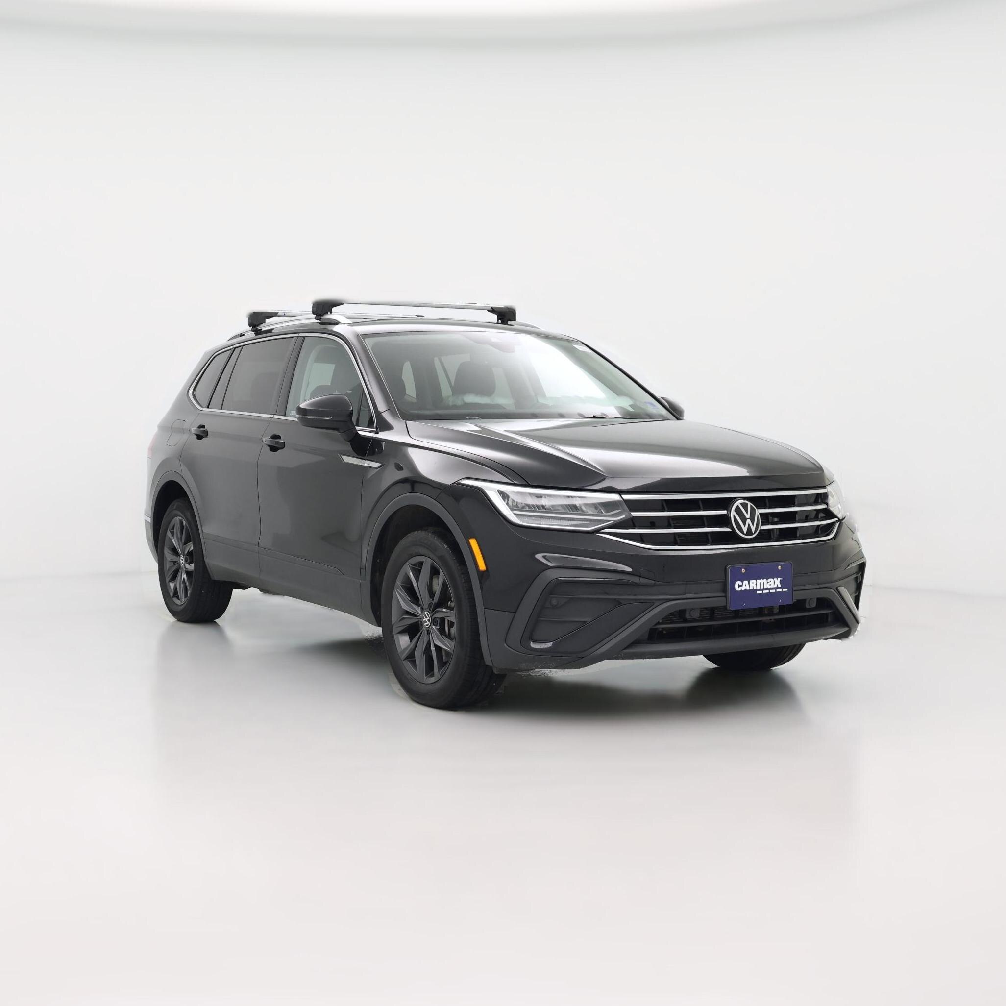 Thumbnail: 2023 Volkswagen Tiguan - 1