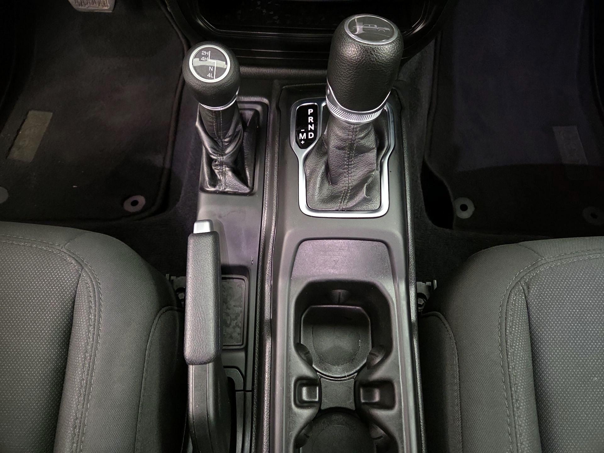 Thumbnail: 2021 Jeep Gladiator - 17