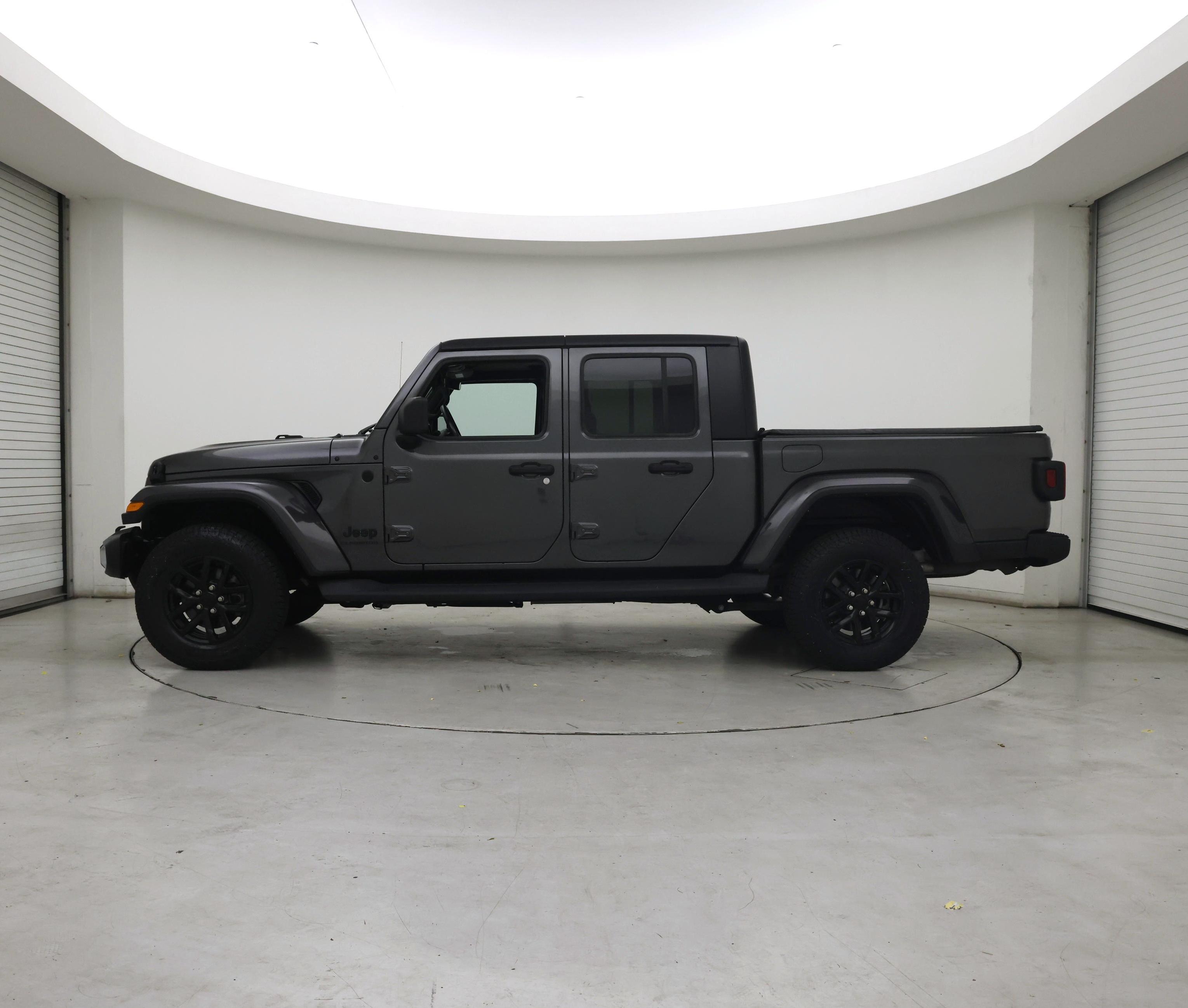 Thumbnail: 2021 Jeep Gladiator - 3
