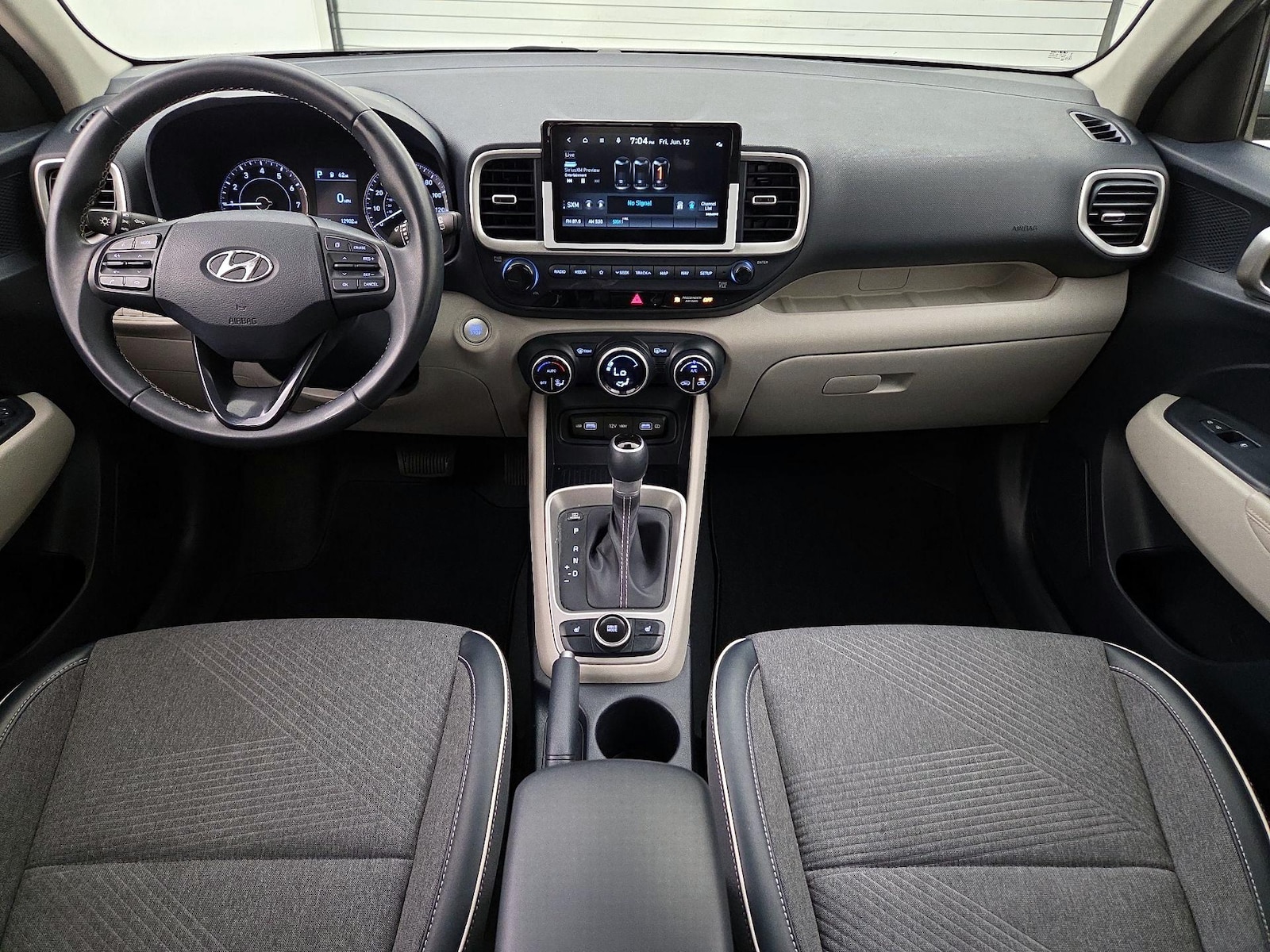 2022 Hyundai Venue Limited - Photo 10