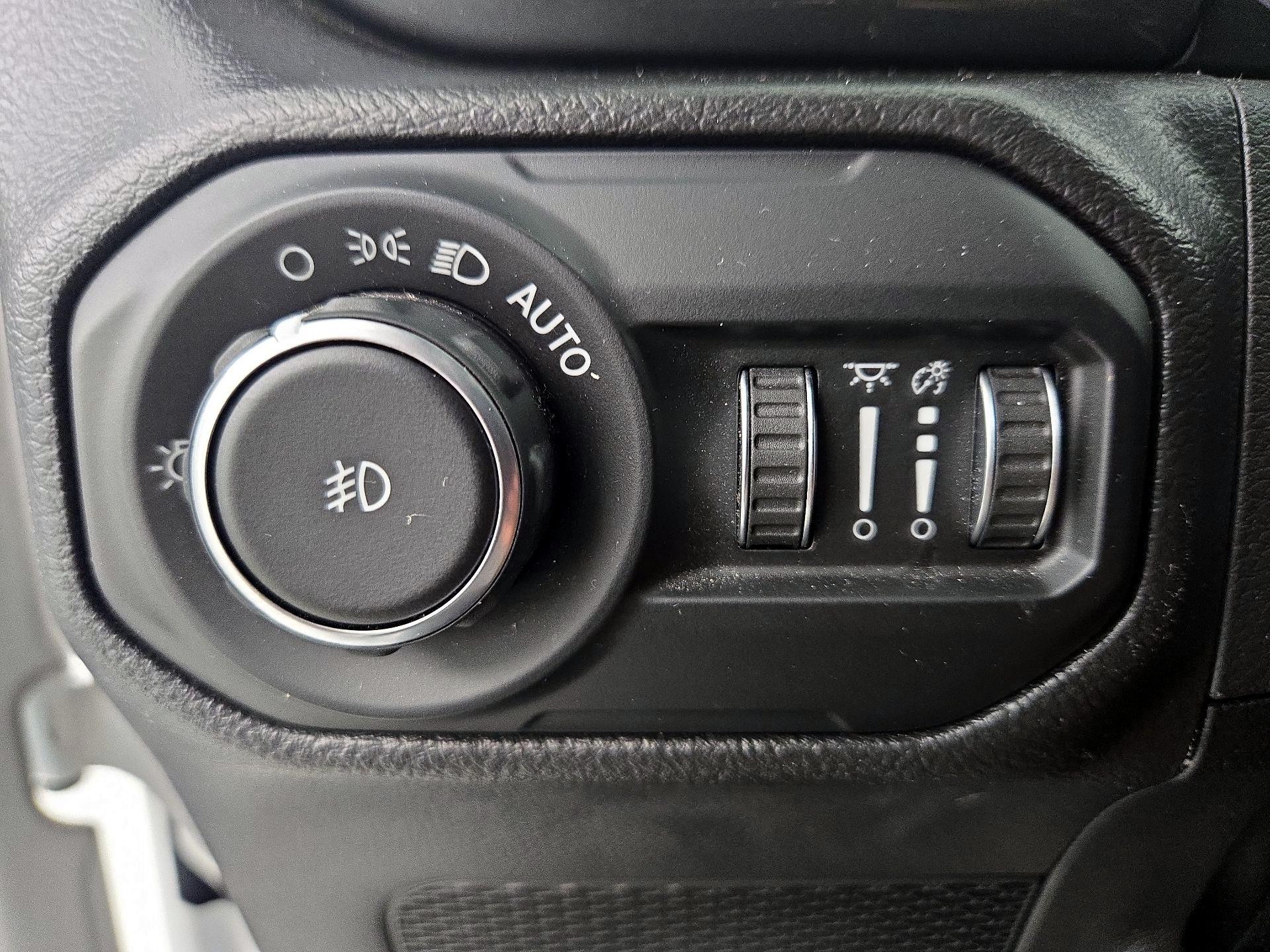 Thumbnail: 2022 Jeep Wrangler - 13