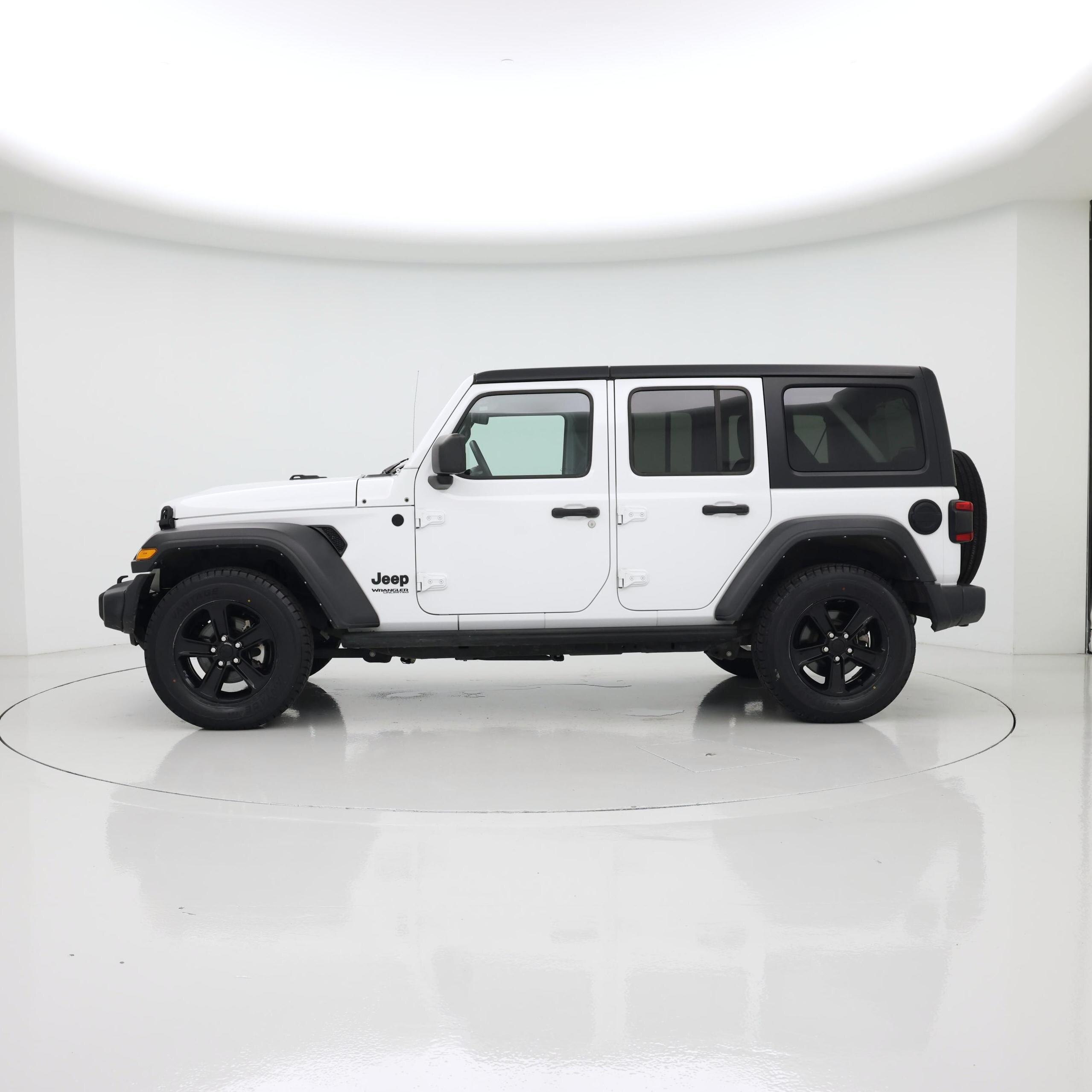 Thumbnail: 2022 Jeep Wrangler - 3
