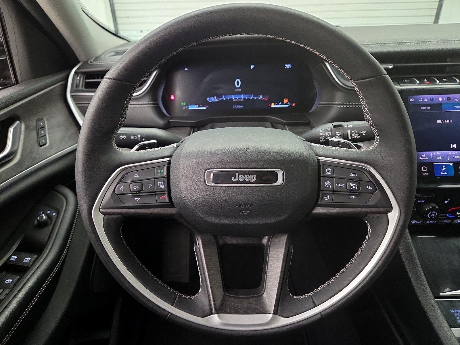 2023 Jeep Grand Cherokee L Limited - Photo 11