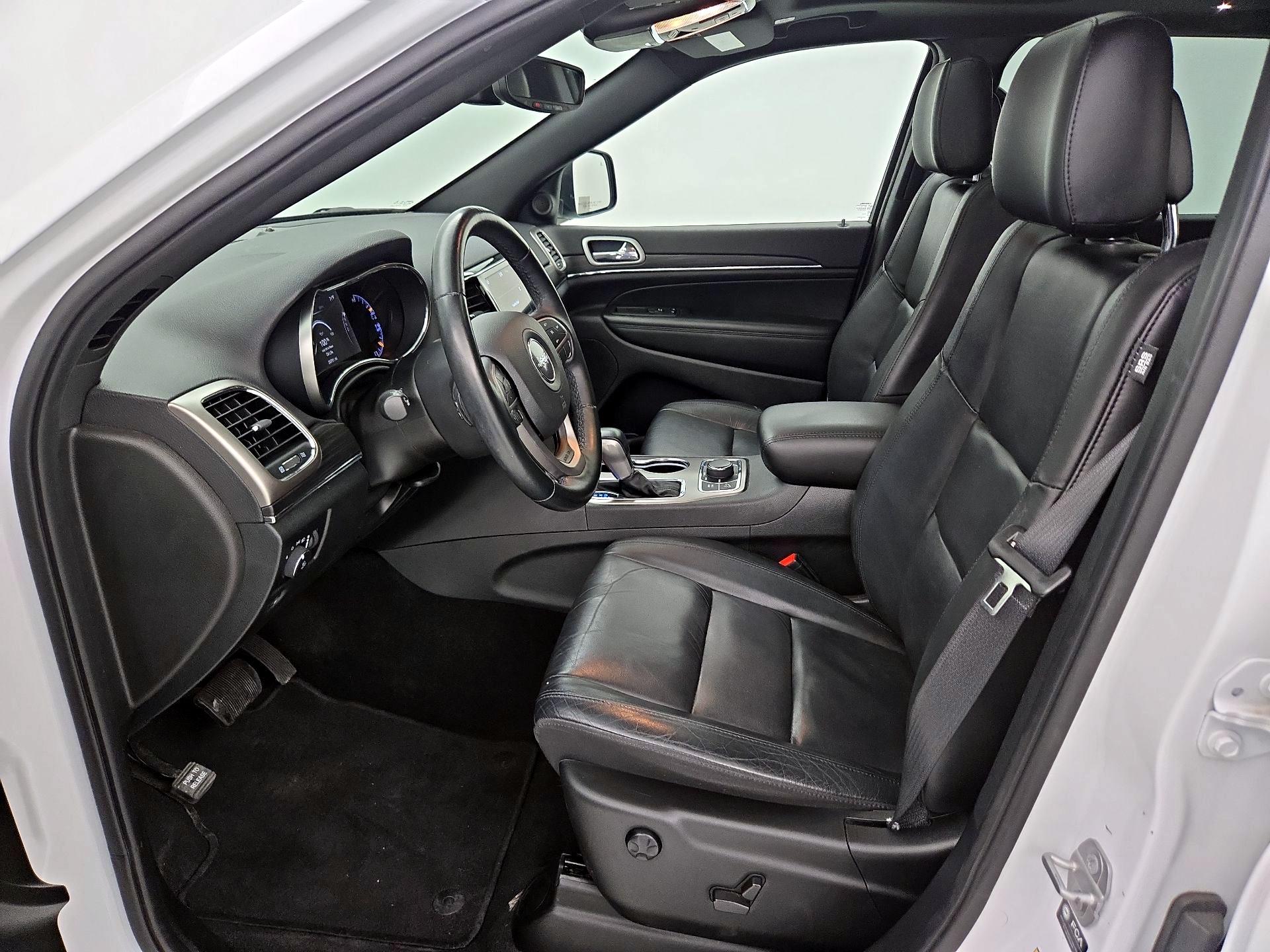 Thumbnail: 2022 Jeep Grand Cherokee - 11