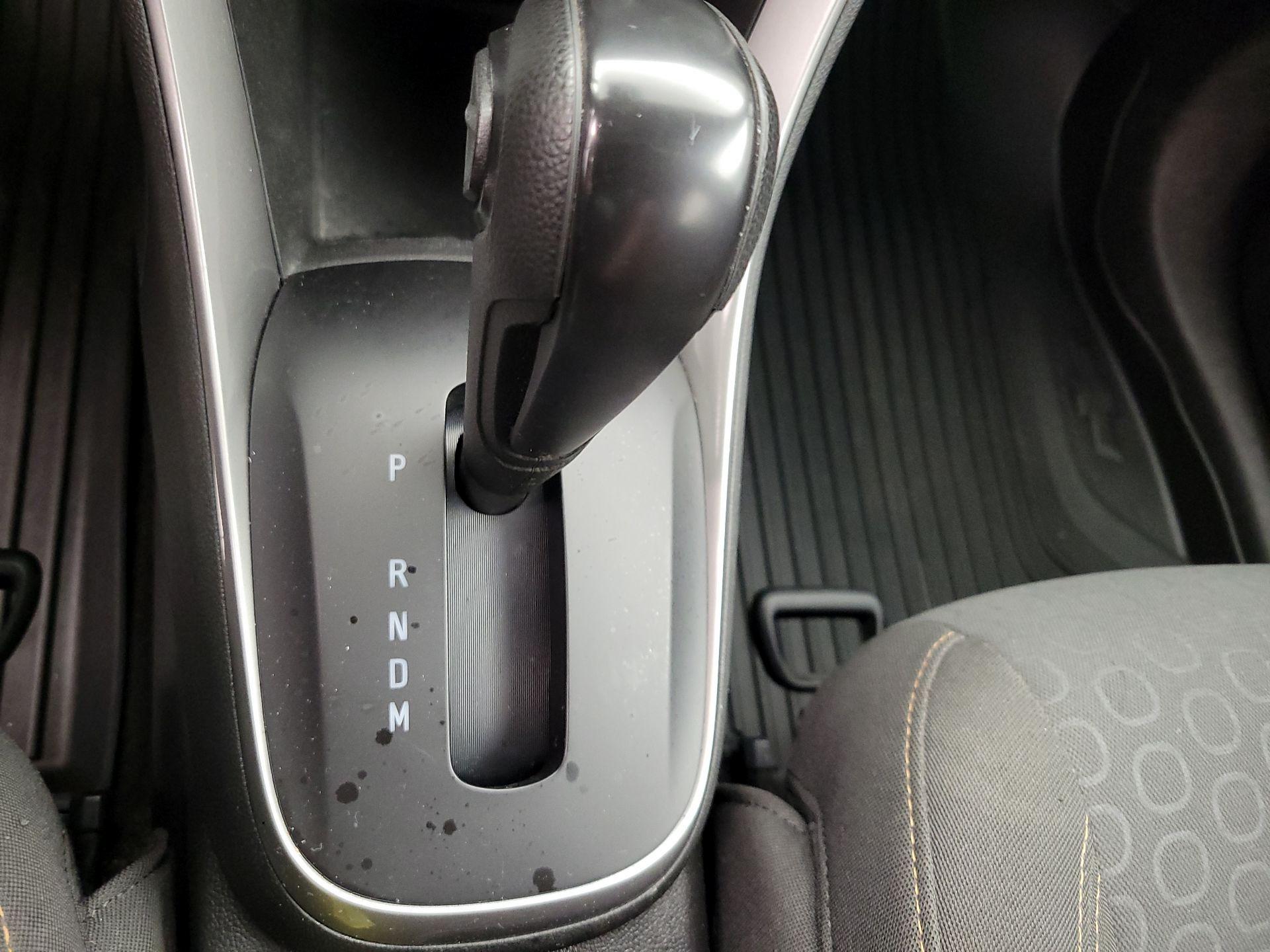 Thumbnail: 2021 Chevrolet Trax - 17