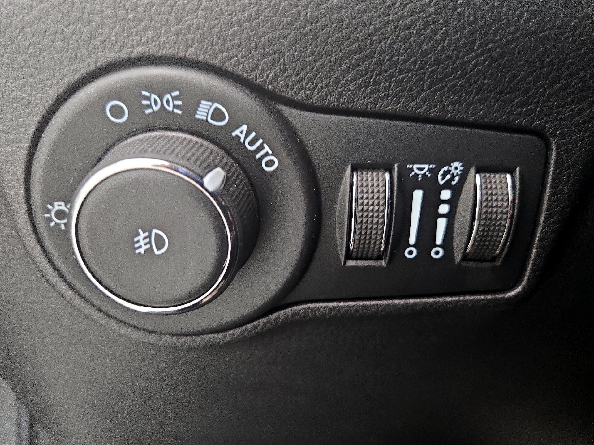 Thumbnail: 2022 Jeep Compass - 13