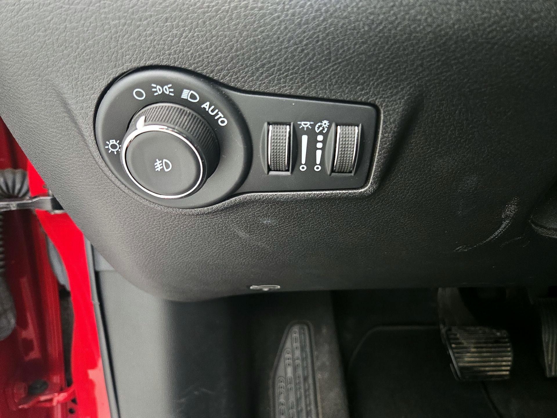 Thumbnail: 2022 Jeep Compass - 13