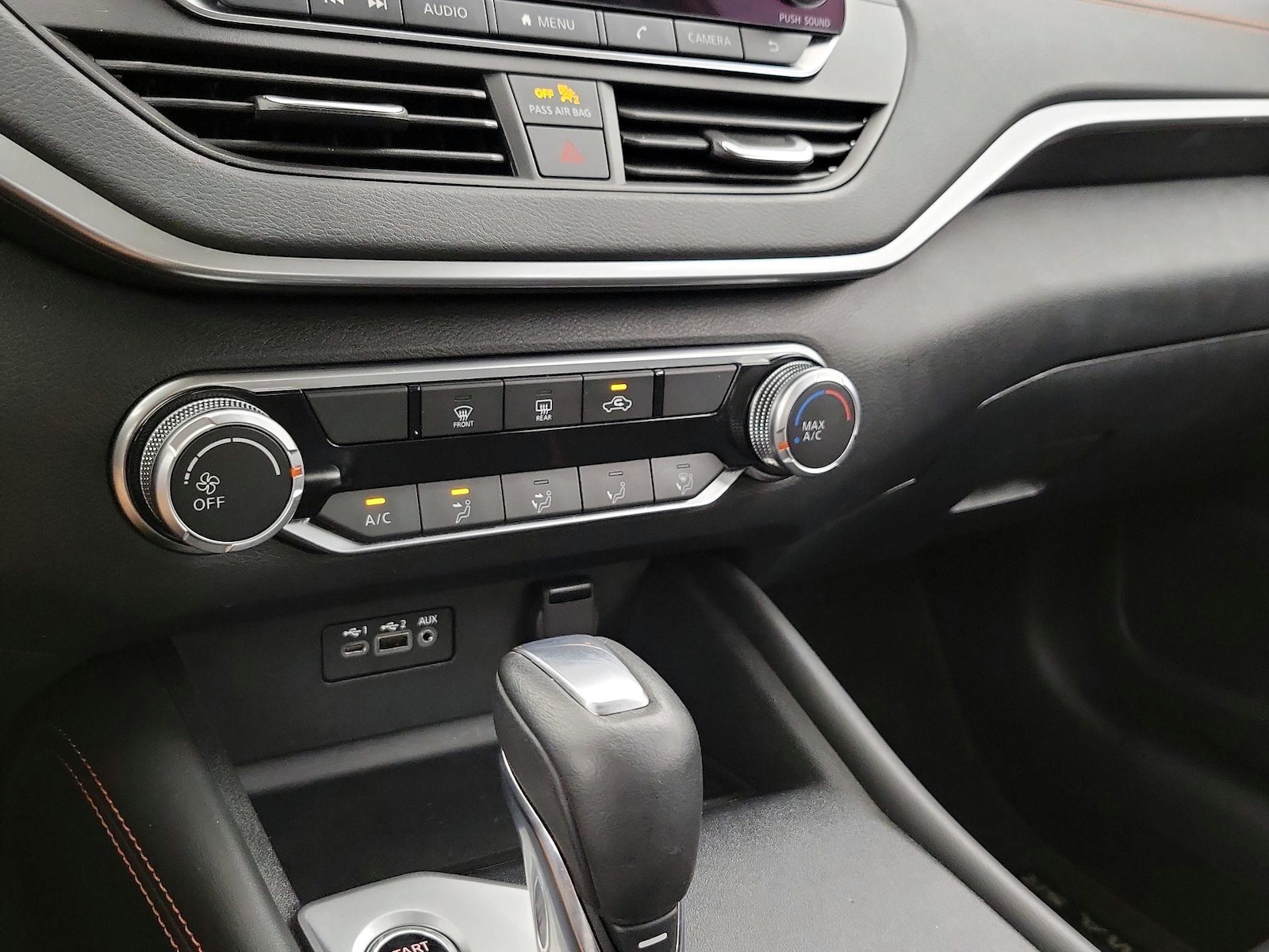 2022 Nissan Altima SR - Photo 17