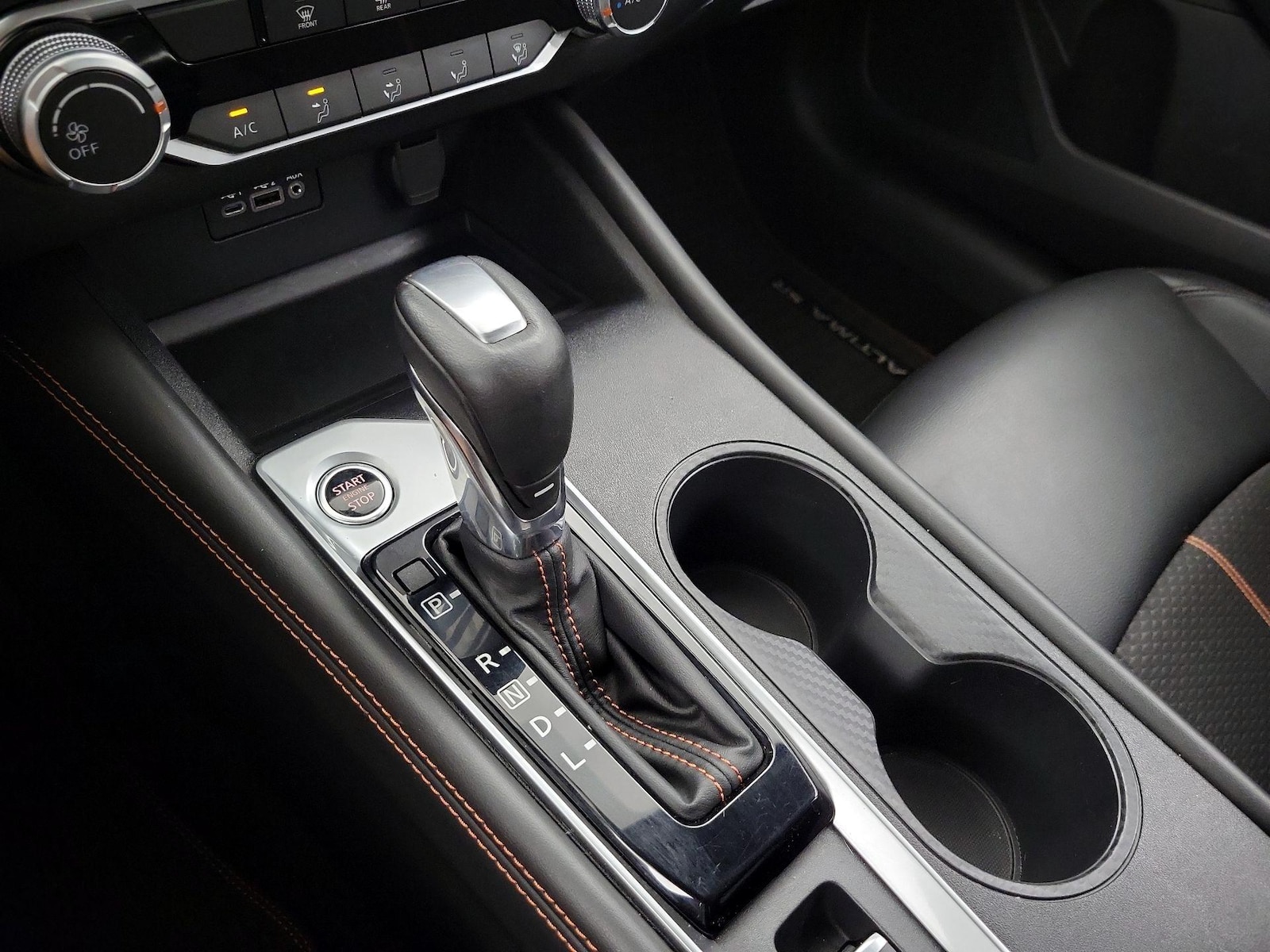 2022 Nissan Altima SR - Photo 18