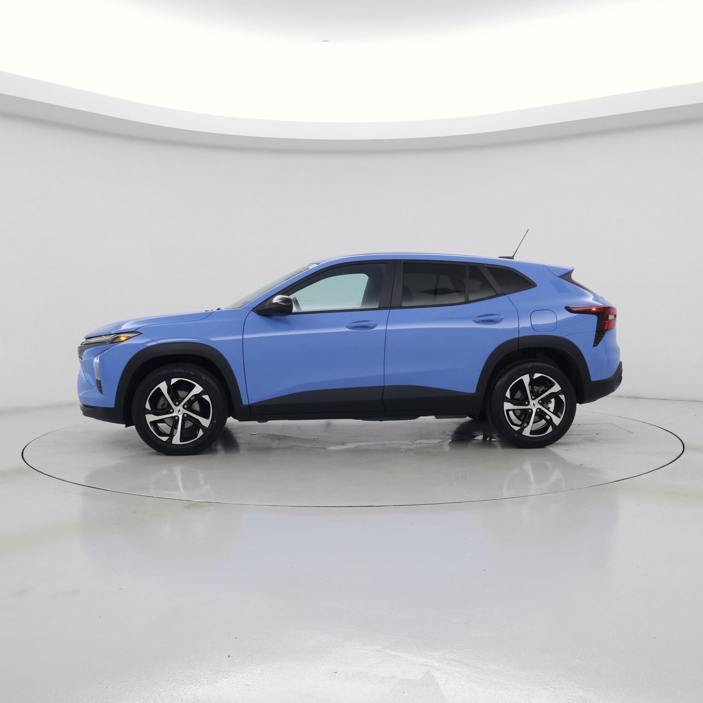 Thumbnail: 2024 Chevrolet Trax - 3
