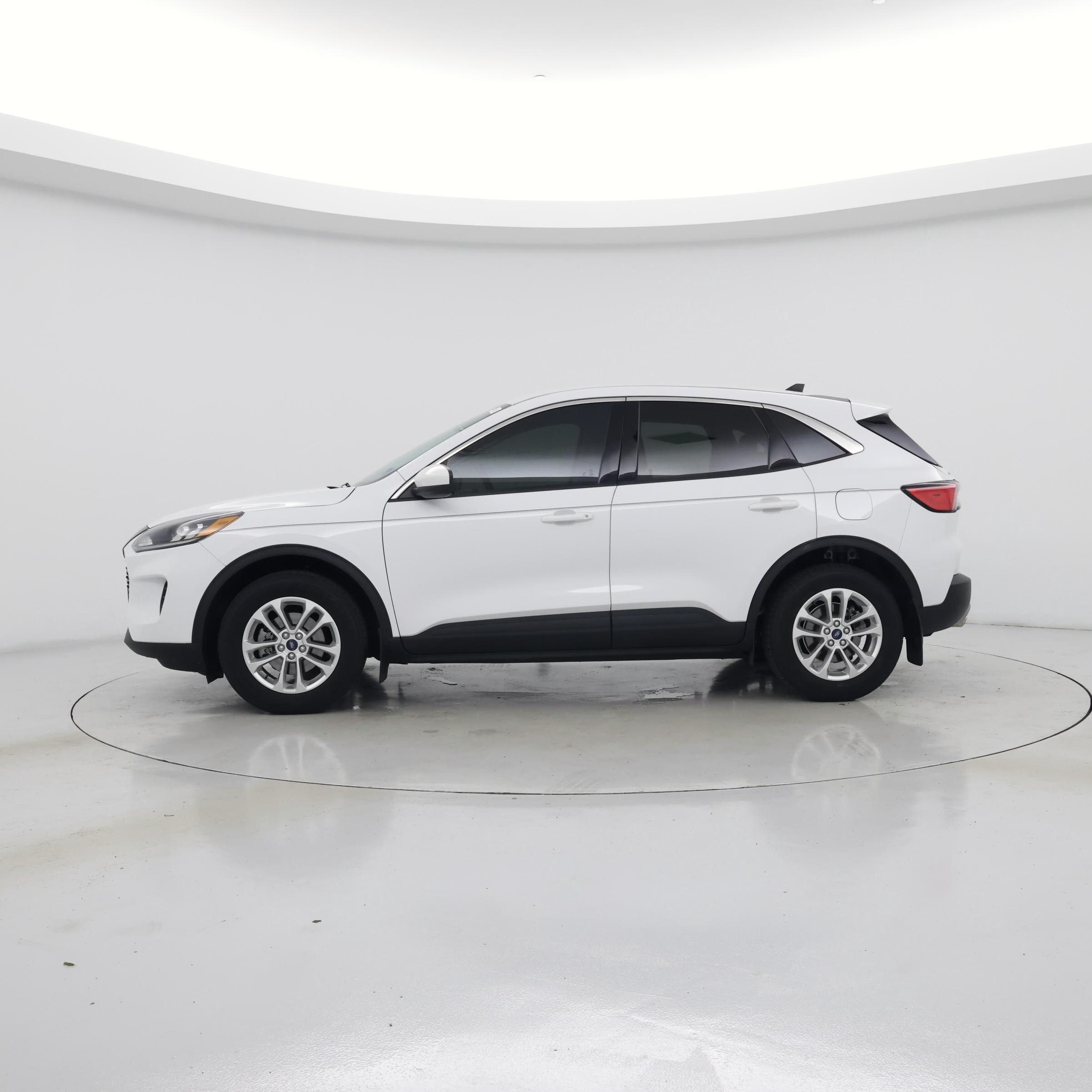 Thumbnail: 2021 Ford Escape - 3