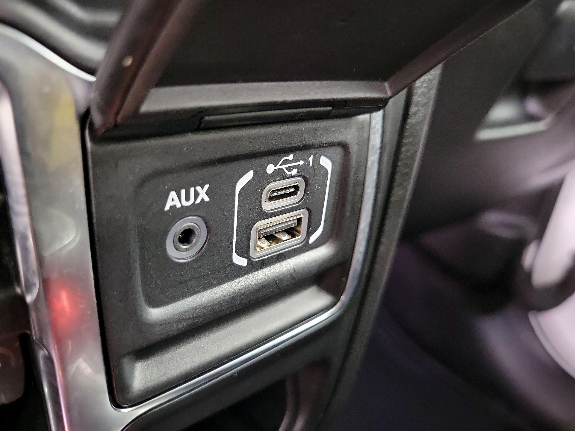 Thumbnail: 2021 Jeep Gladiator - 19