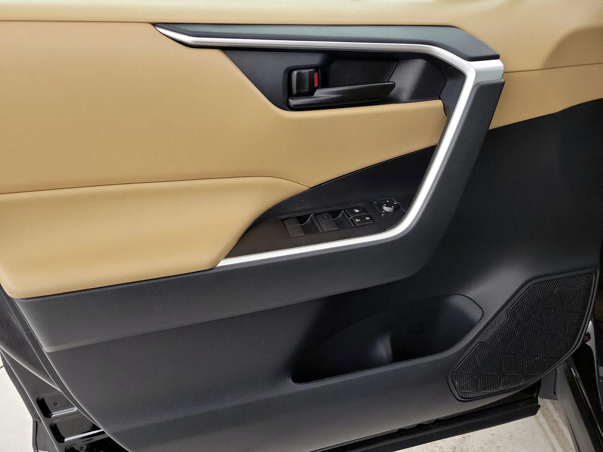 Thumbnail: 2024 Toyota RAV4 - 12