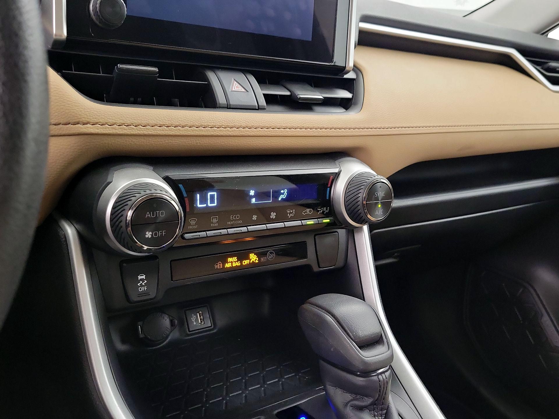 Thumbnail: 2024 Toyota RAV4 - 16