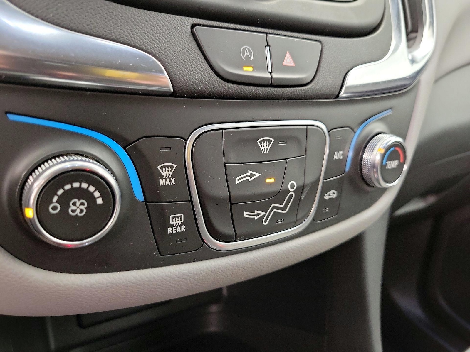 2022 Chevrolet Equinox LT - Photo 17