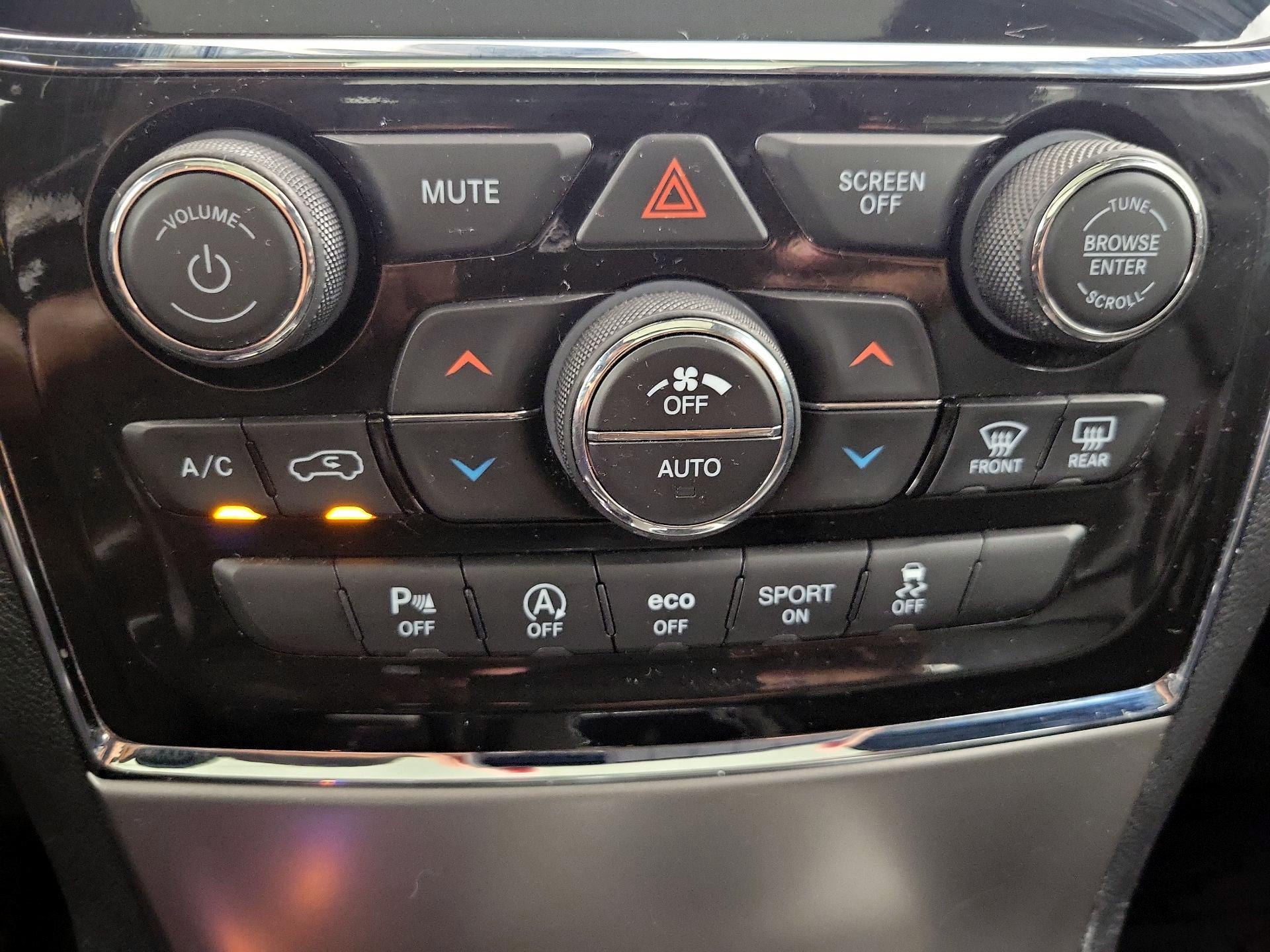 Thumbnail: 2021 Jeep Grand Cherokee - 17