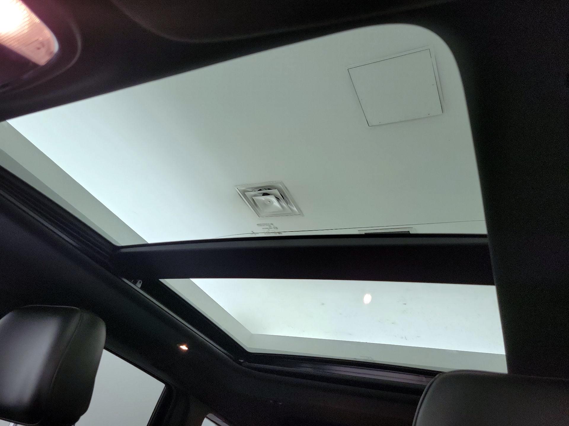 Thumbnail: 2021 Jeep Grand Cherokee - 20