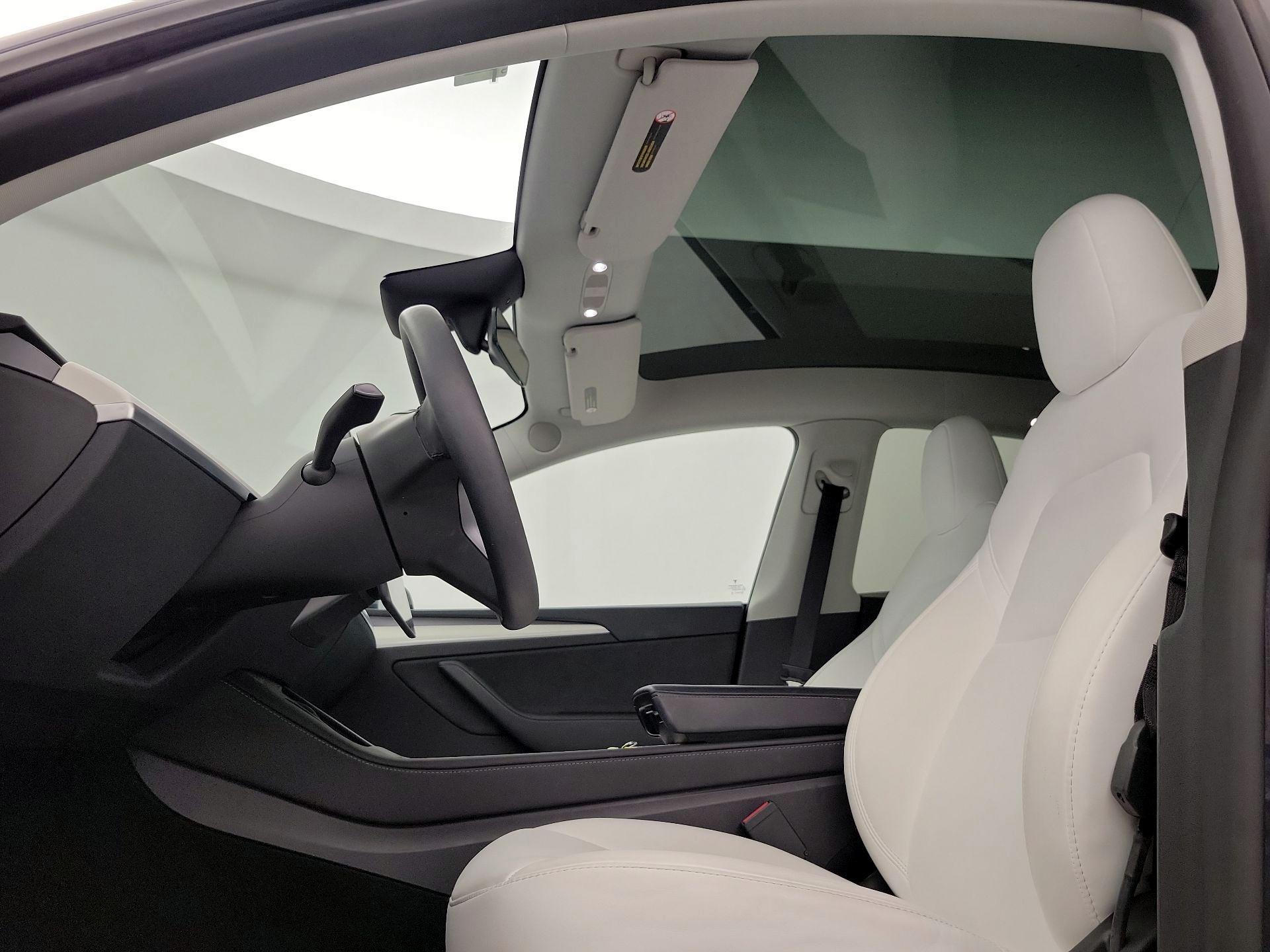 Thumbnail: 2023 Tesla Model Y - 19
