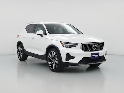 2023 Volvo XC40 B5 Ultimate Bright Theme