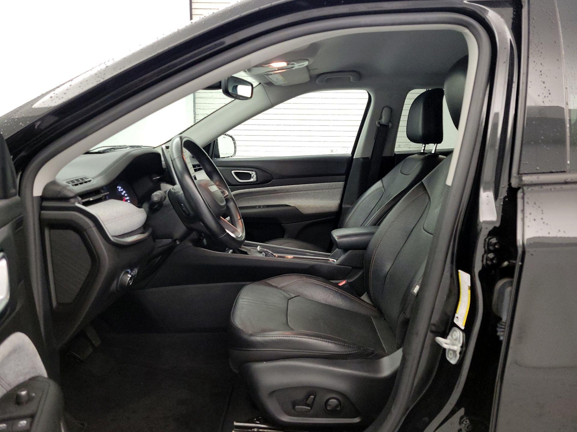 Thumbnail: 2022 Jeep Compass - 11