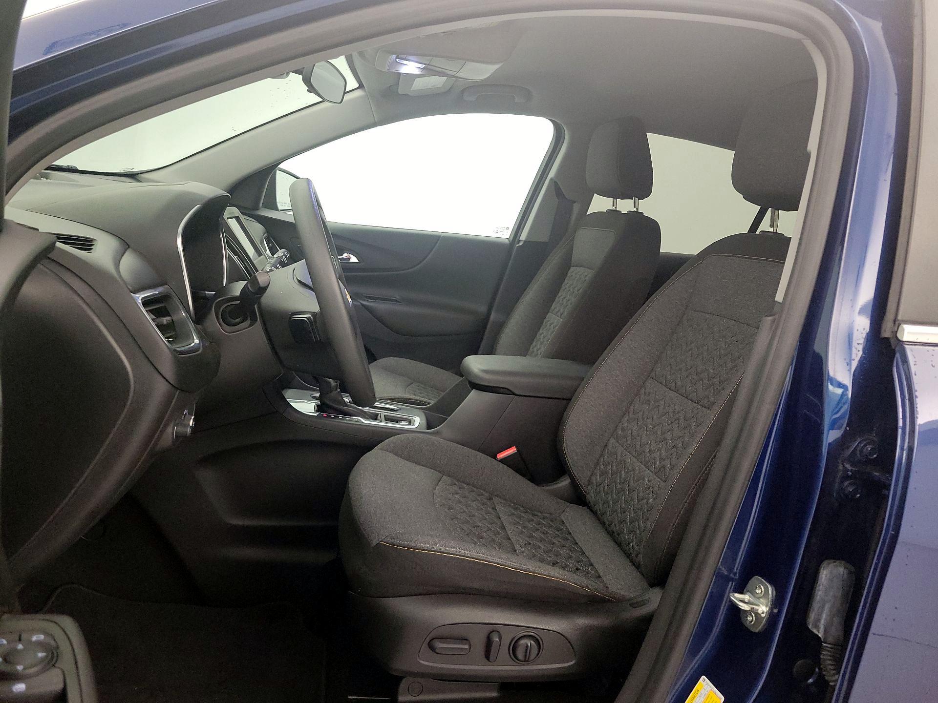 Thumbnail: 2022 Chevrolet Equinox - 11
