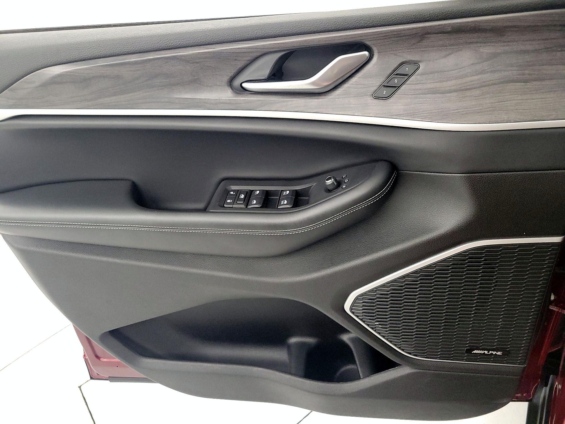 Thumbnail: 2022 Jeep Grand Cherokee L - 12