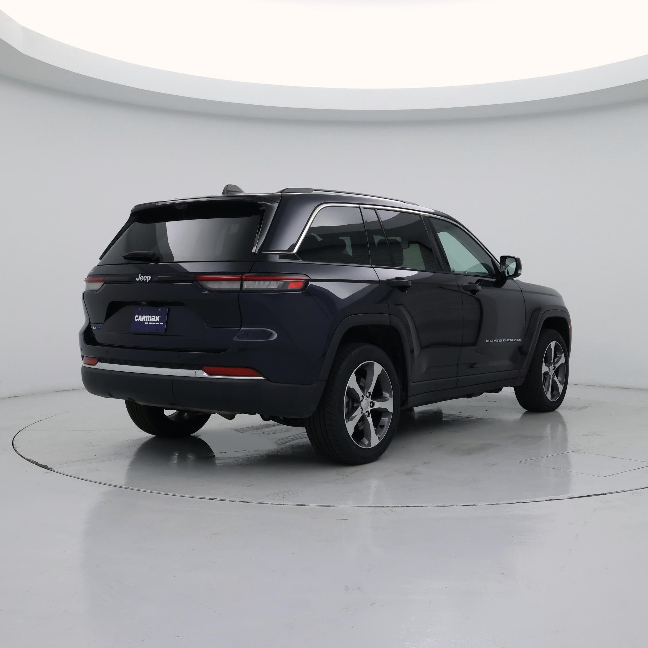 Thumbnail: 2022 Jeep Grand Cherokee - 8