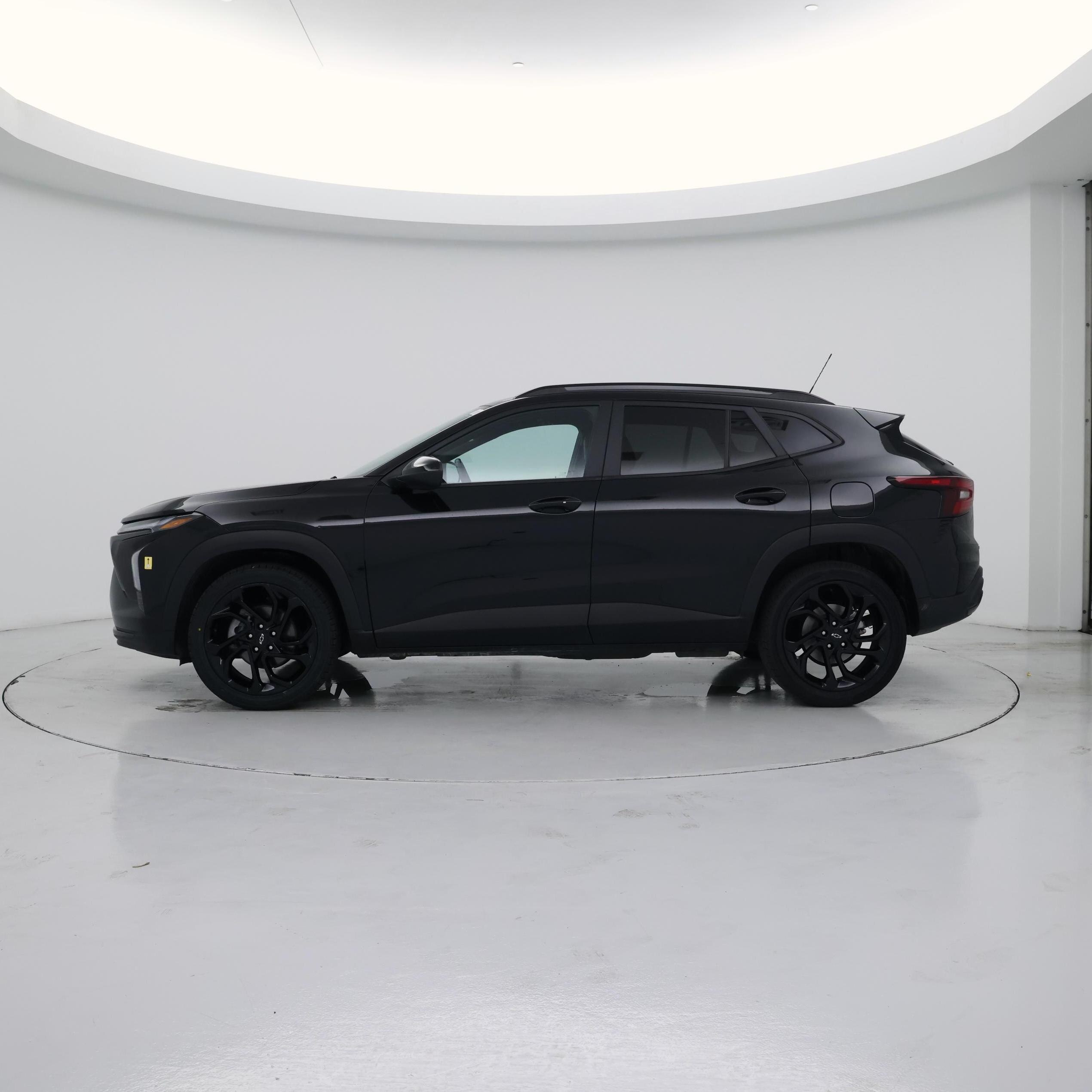 Thumbnail: 2024 Chevrolet Trax - 3