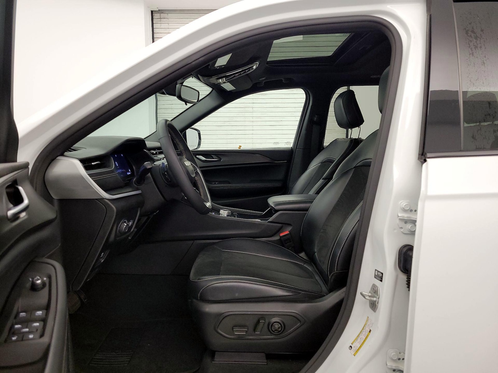 2024 Jeep Grand Cherokee Altitude - Photo 12