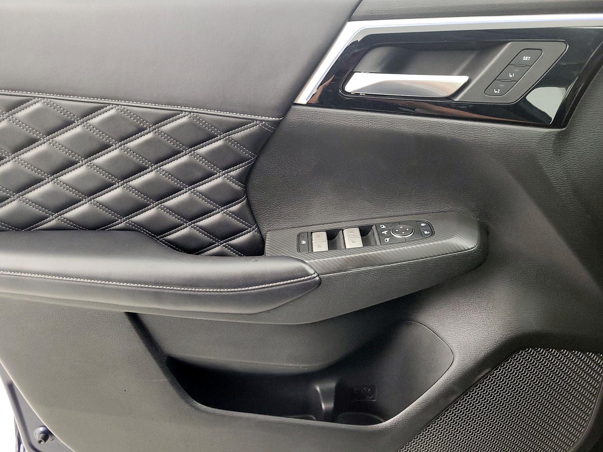 Thumbnail: 2022 Mitsubishi Outlander - 12