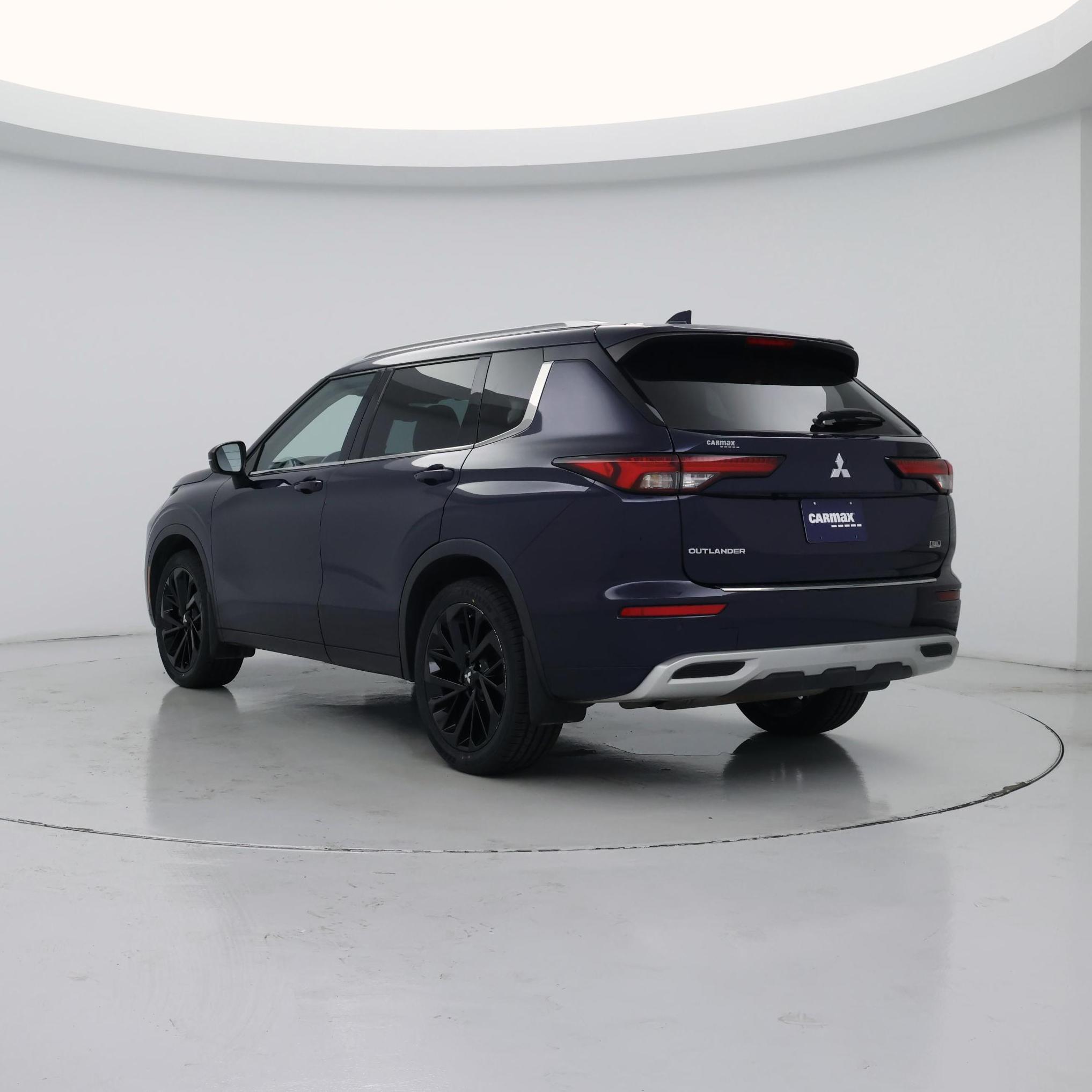 Thumbnail: 2022 Mitsubishi Outlander - 2