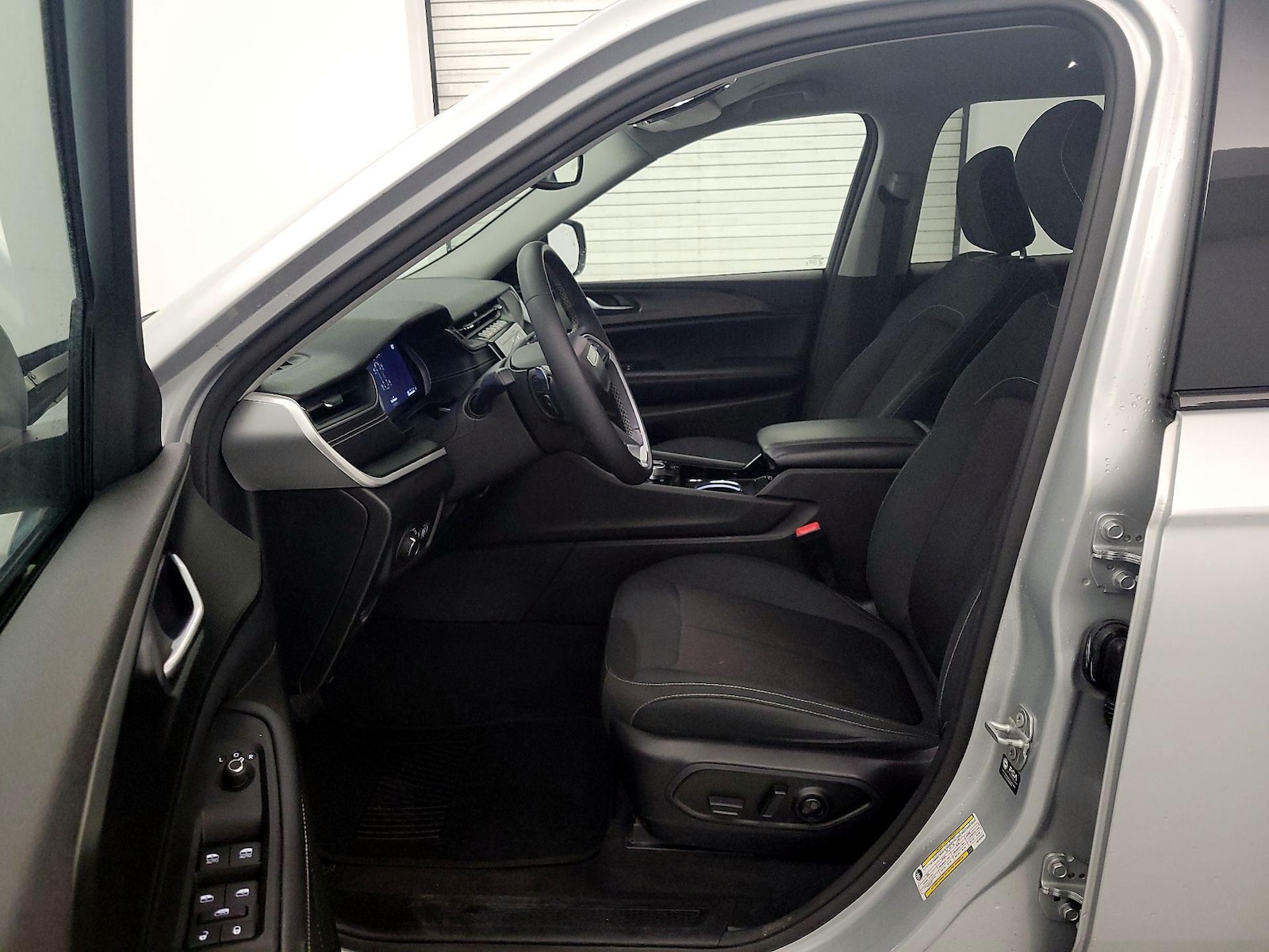 Power Seat(s) & Side Airbags