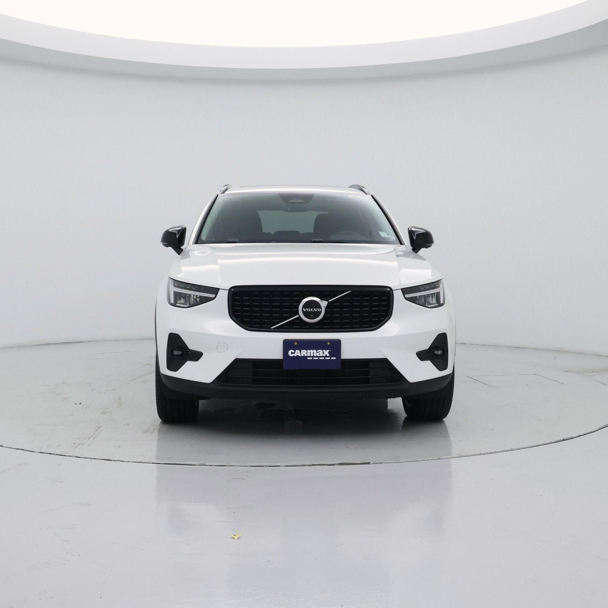 Thumbnail: 2023 Volvo XC40 - 5