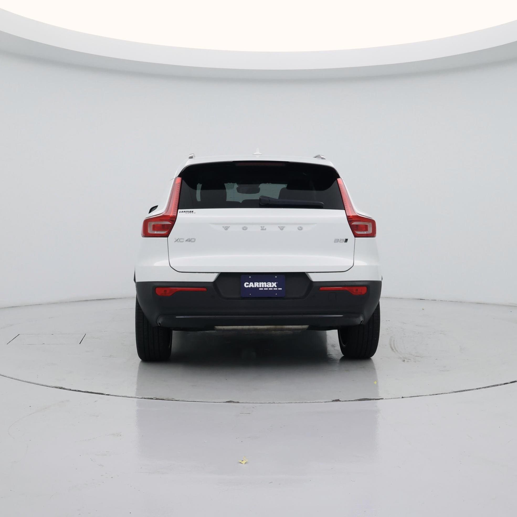 Thumbnail: 2023 Volvo XC40 - 6