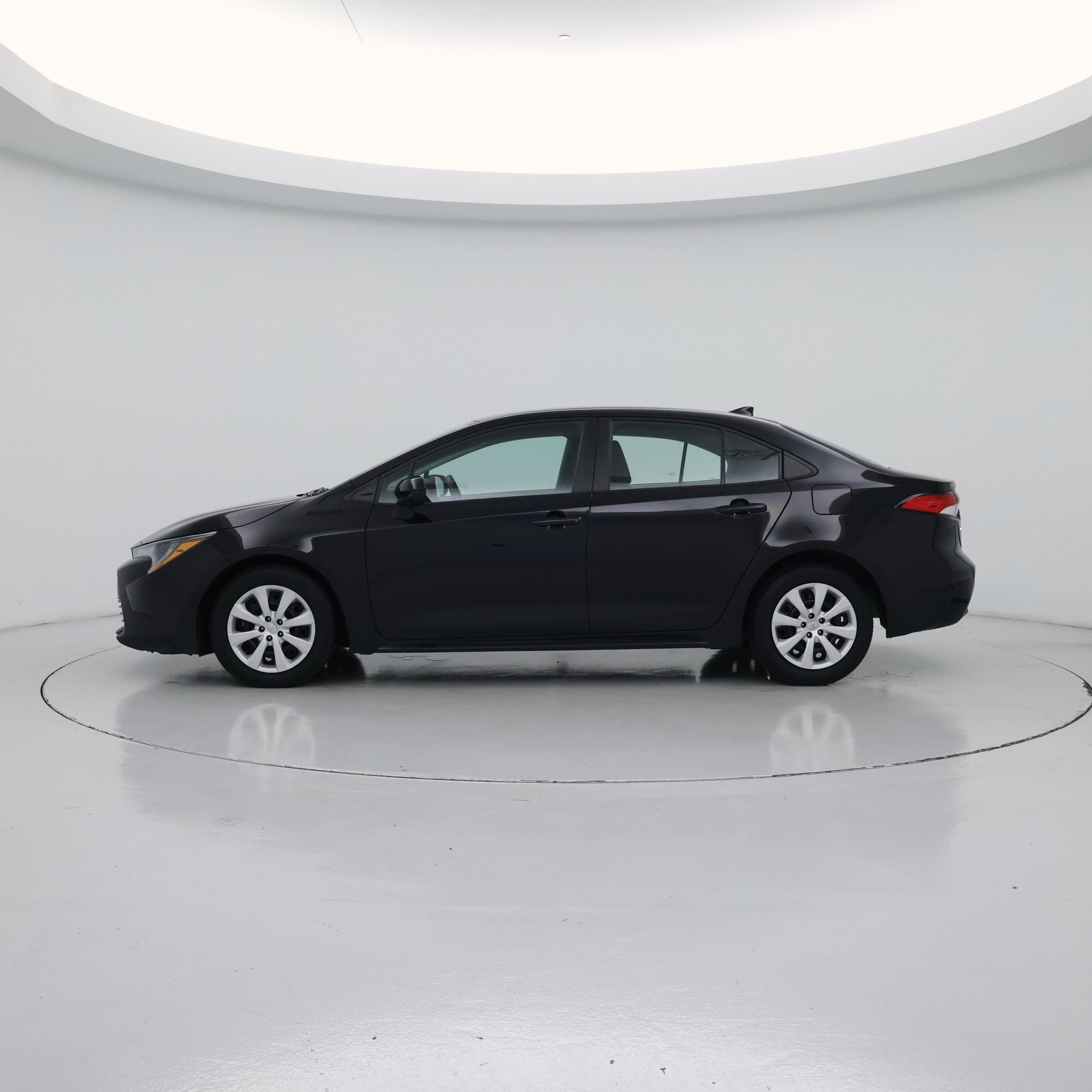 Thumbnail: 2023 Toyota Corolla - 3