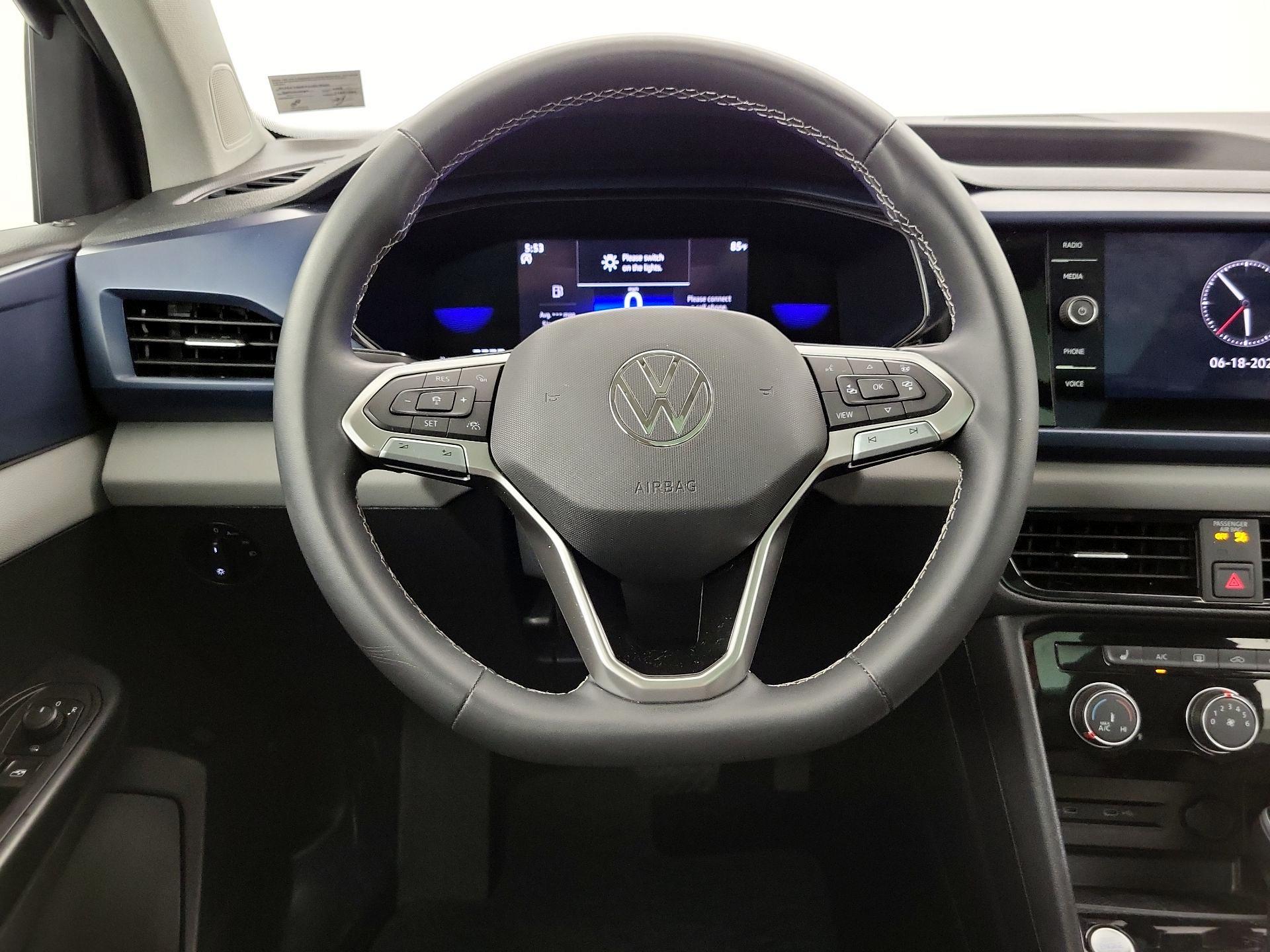 Thumbnail: 2023 Volkswagen Taos - 10