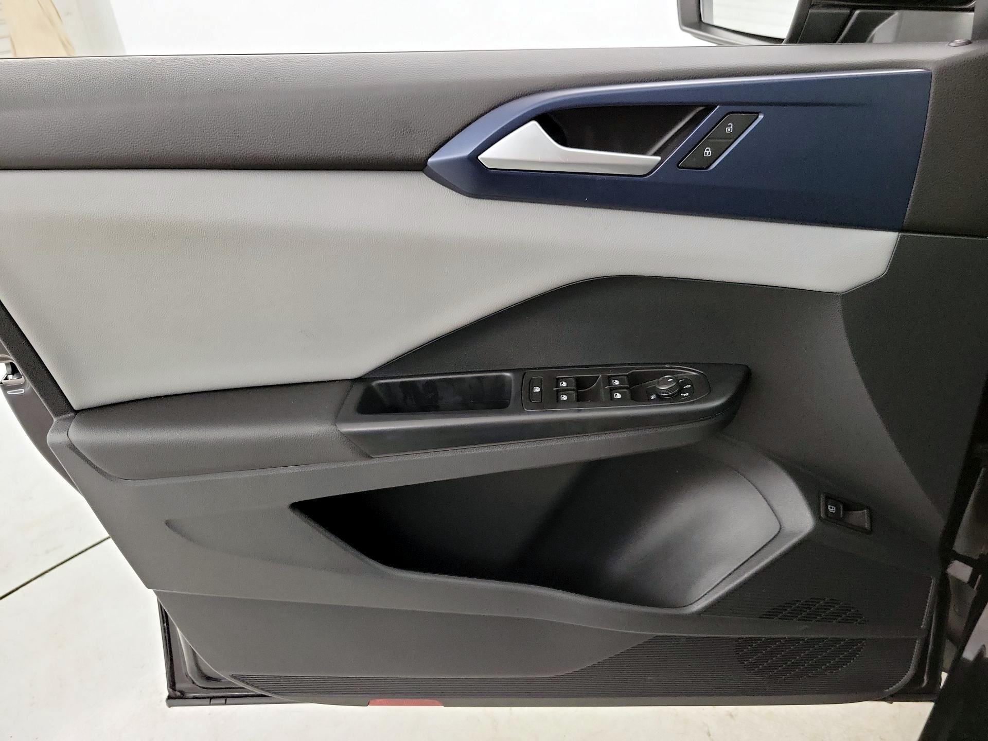 Thumbnail: 2023 Volkswagen Taos - 12