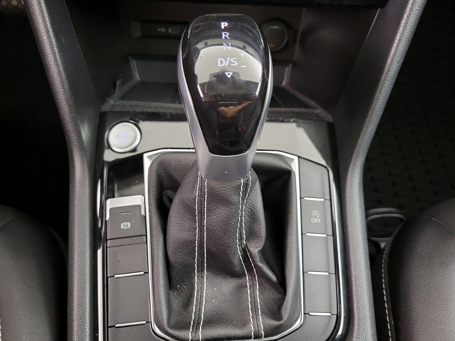 Thumbnail: 2023 Volkswagen Taos - 17