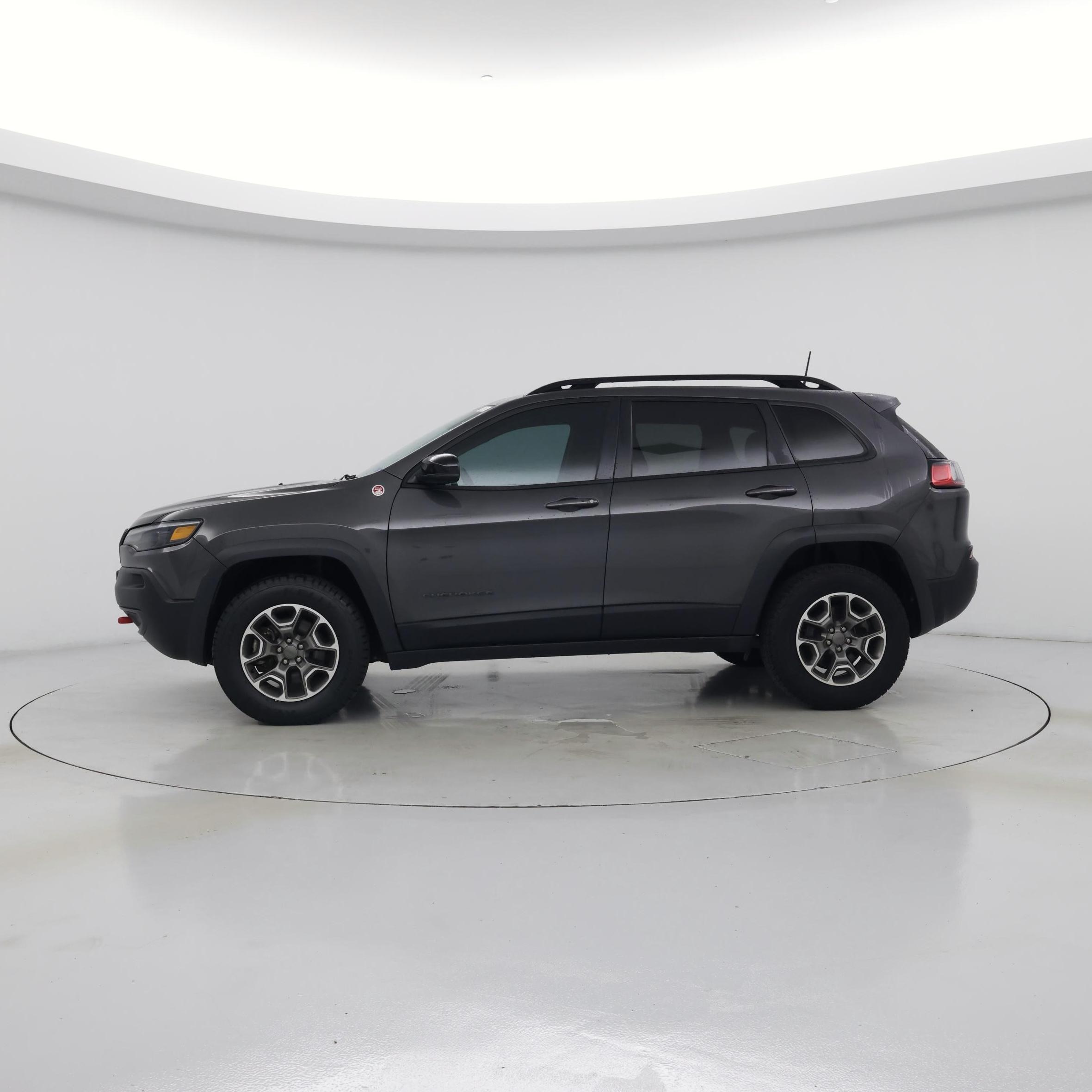 Thumbnail: 2022 Jeep Cherokee - 3