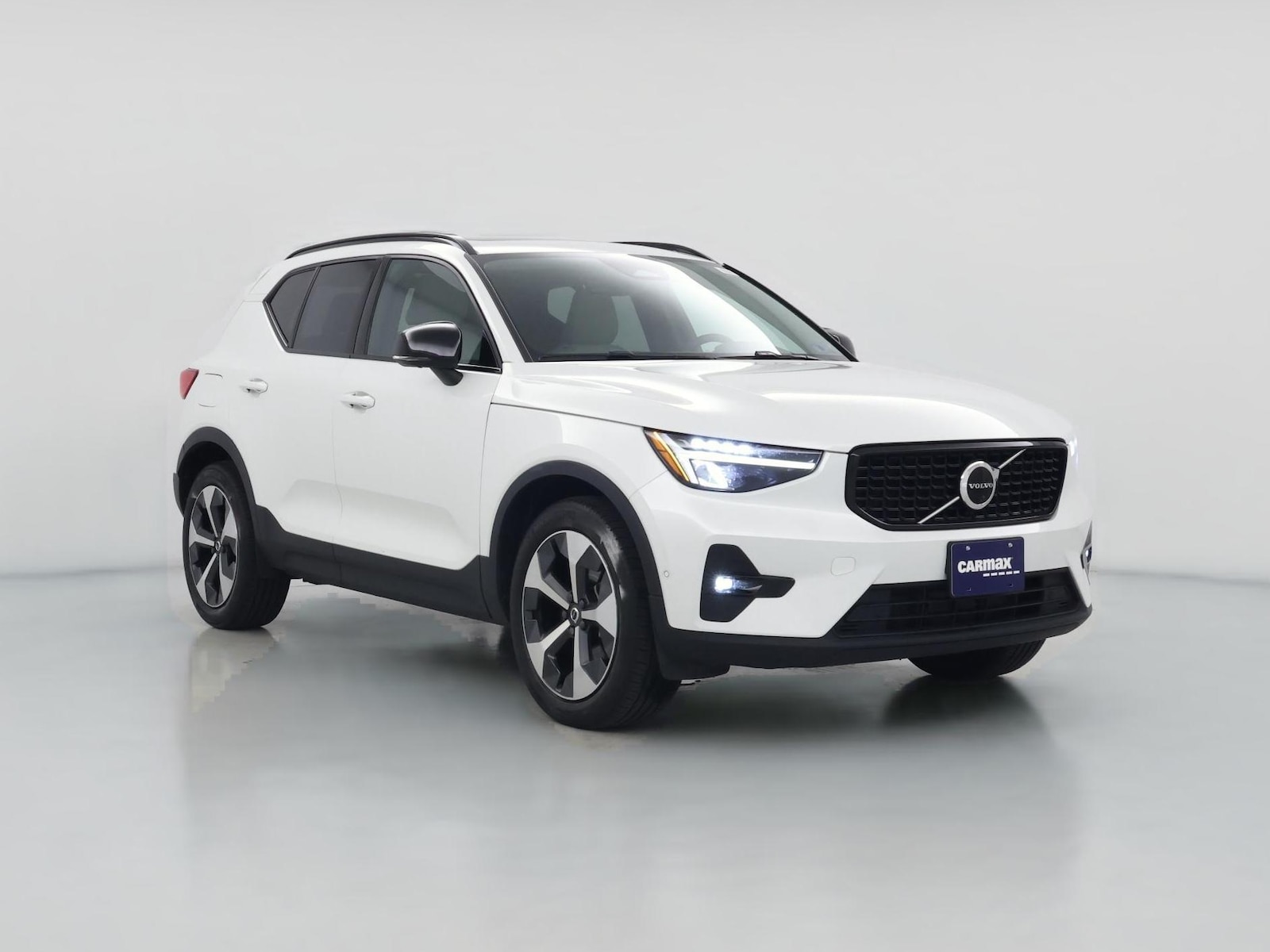 2023 Volvo XC40