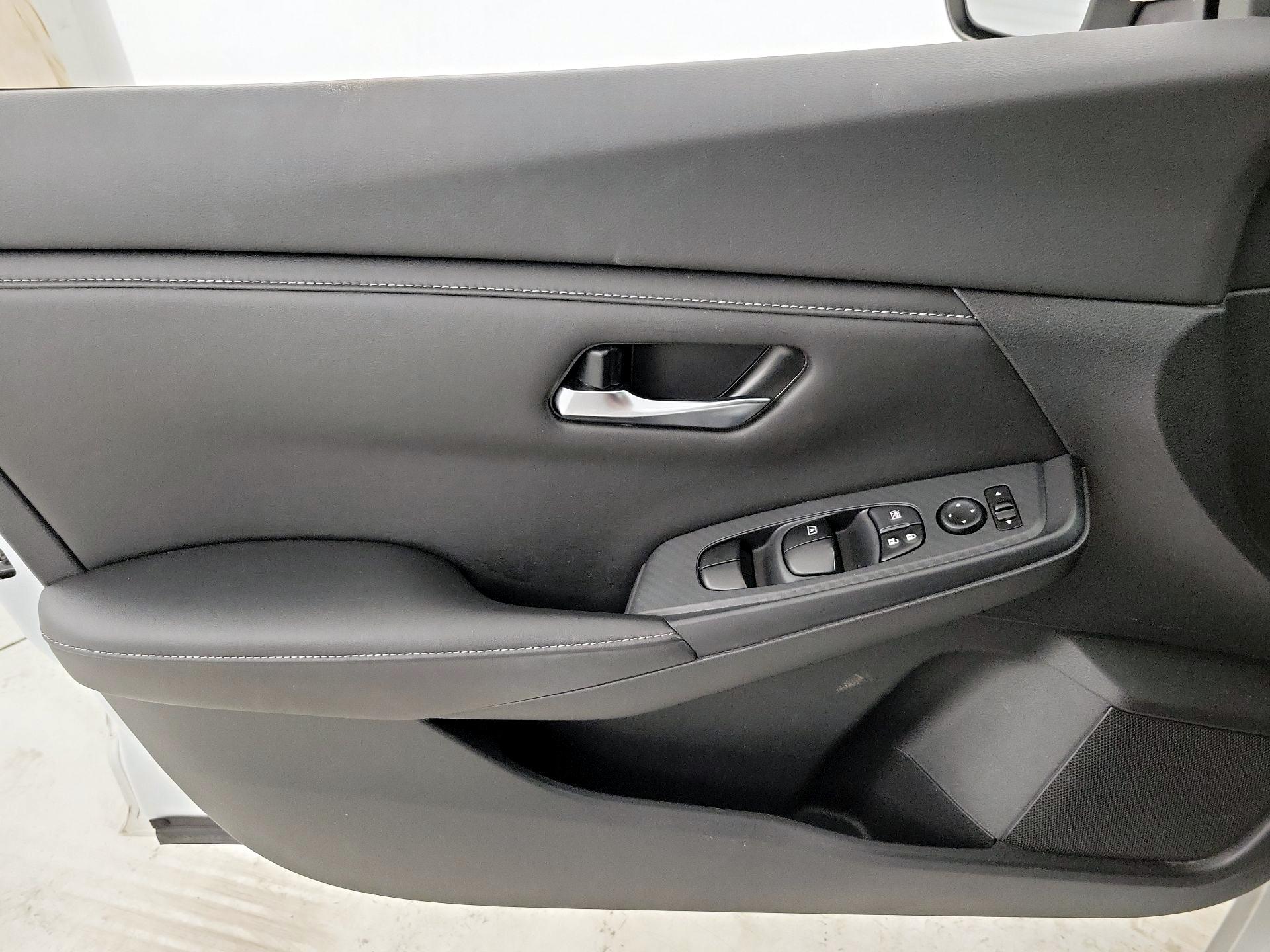 Thumbnail: 2020 Nissan Sentra - 12
