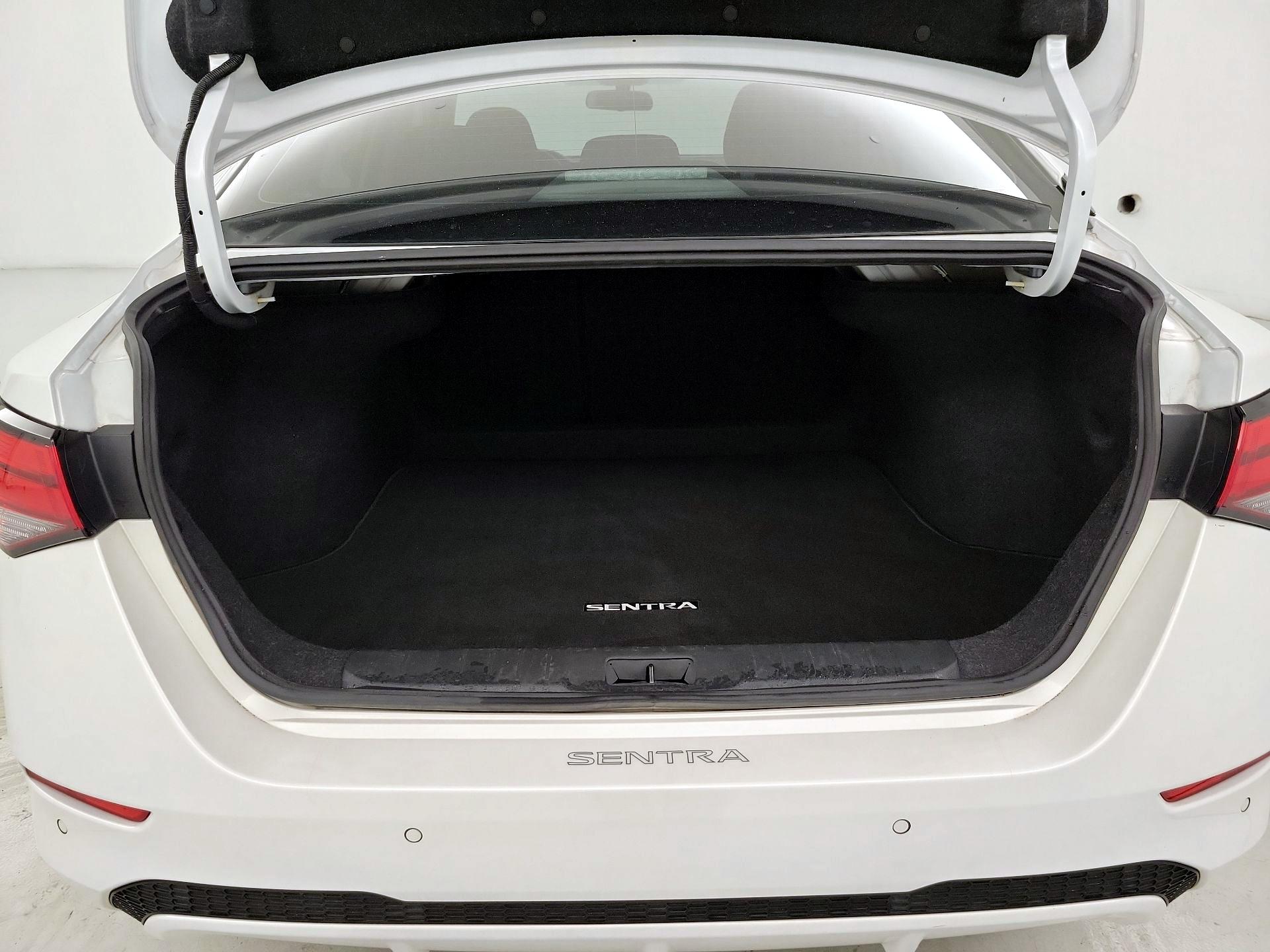 Thumbnail: 2020 Nissan Sentra - 20