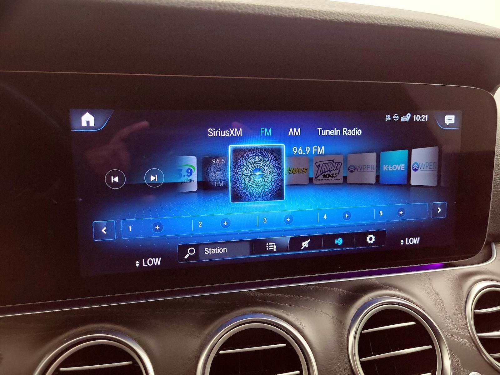 2023 Mercedes-Benz E-Class E350 - Photo 17