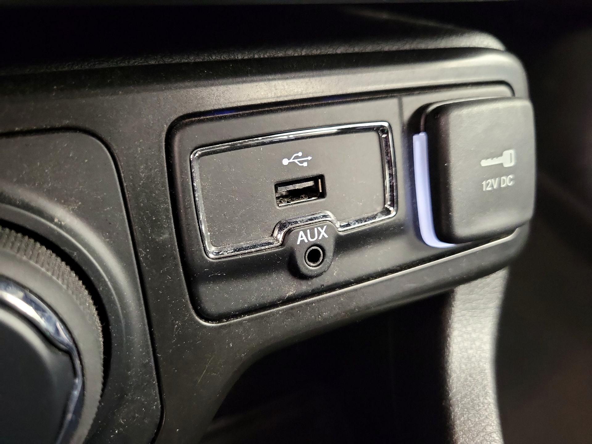 Thumbnail: 2021 Jeep Renegade - 18