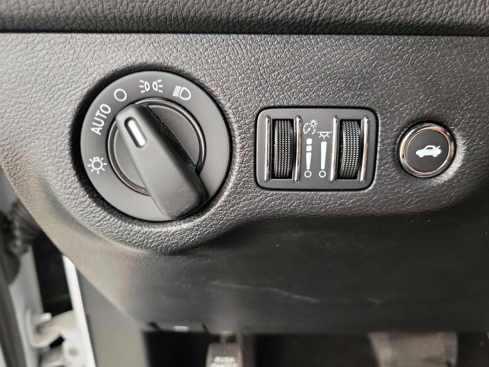 2023 Dodge Challenger R/T - Photo 14