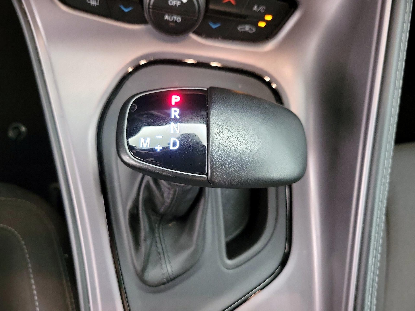 2023 Dodge Challenger R/T - Photo 19